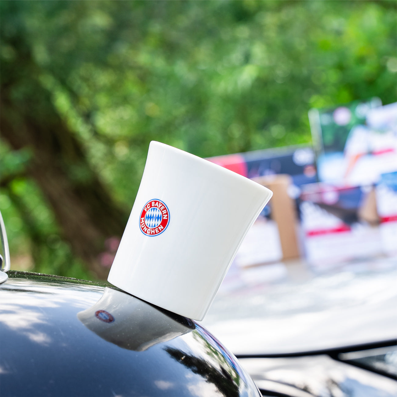 FC Bayern Munich Porcelain Coffee Mugs with Magnet - Official Merchandise for Fans - Perfect for Home, Office & Gifting