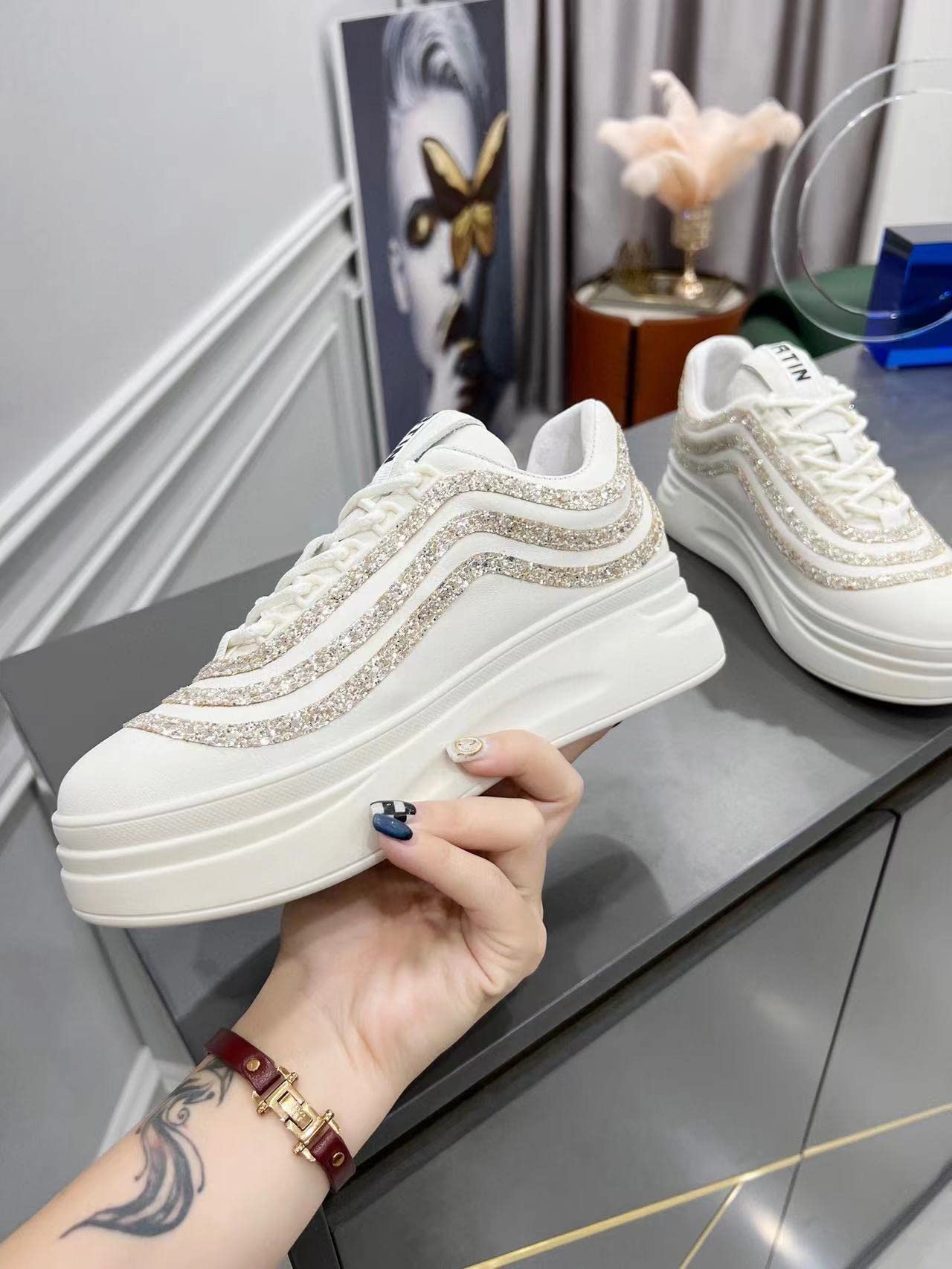 Women's Low Top Platform Sneakers - Glitter Lace Up Casual Fashion Shoes for Everyday Wear, Walking & Street Style