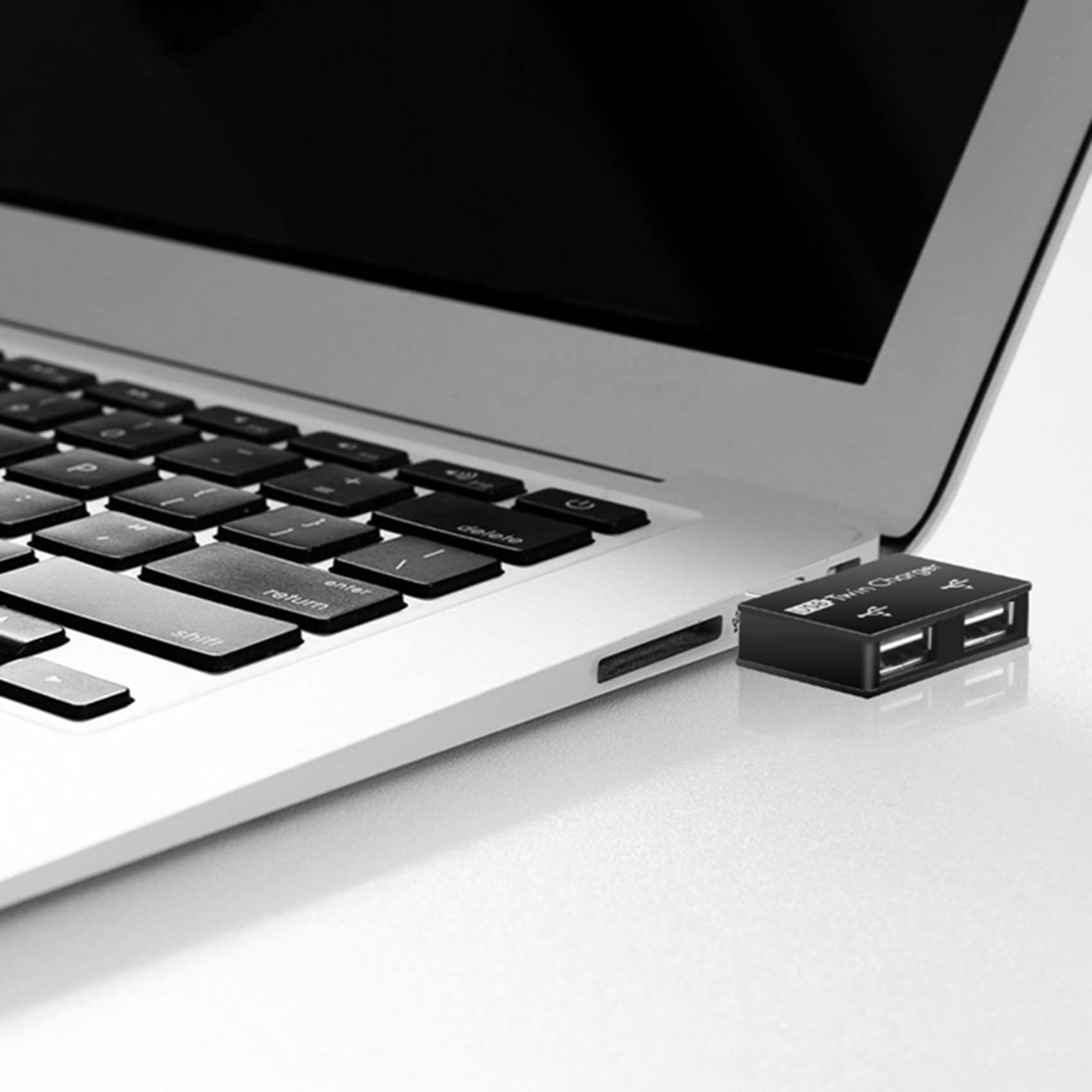 Casstad 2-Port USB Hub Charger for Phone & Computer - Travel & Office Use