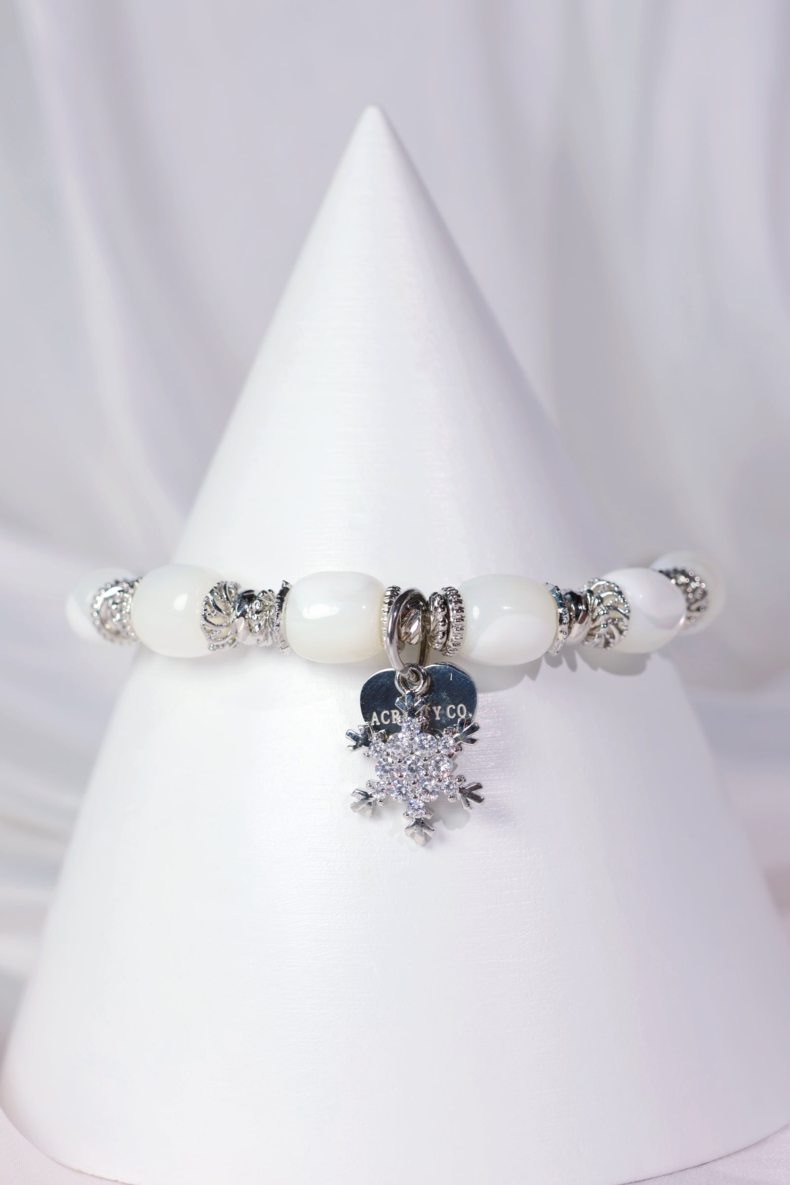 Duffy & Friends Olaf Bracelet - Disney Frozen Inspired Adjustable Wristband for Kids & Adults | Perfect for Disney Parks, Cosplay, and Everyday Fashion