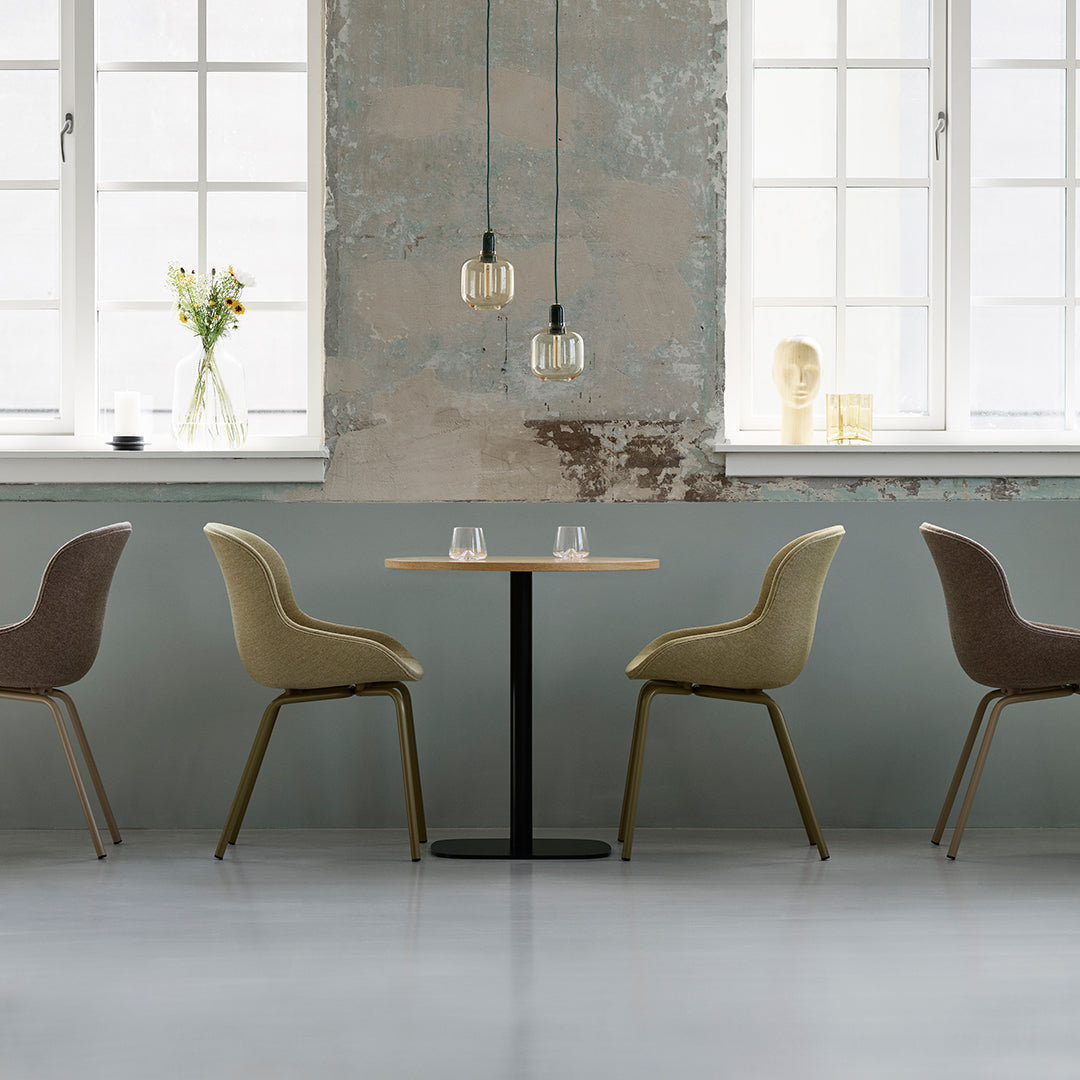 Stylish Hyg Side Chair with Steel 4 Legs & Upholstered Seat - Perfect for Dining Room, Office or Living Room Decor