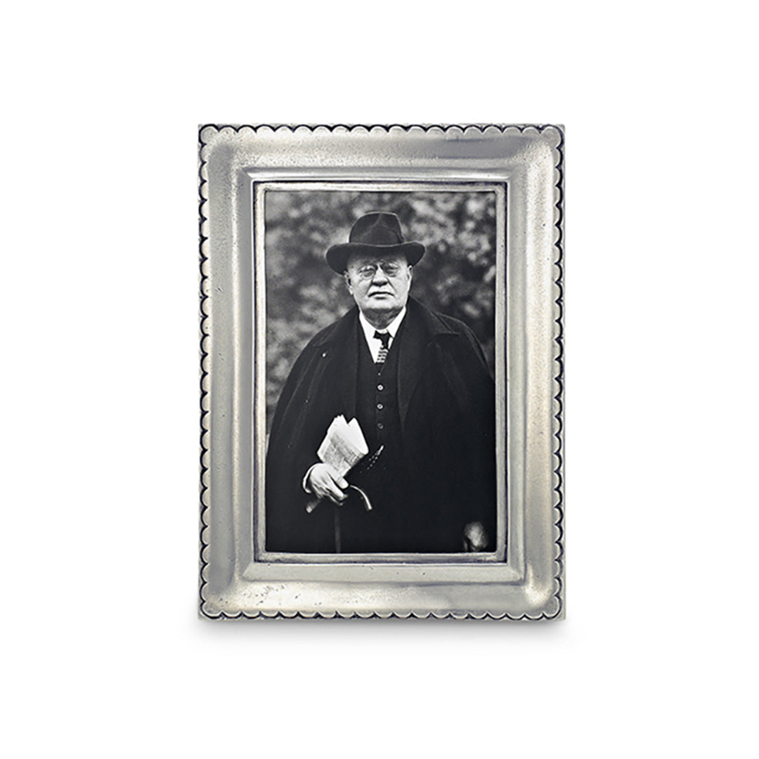 Trentino 4x6 Picture Frame - Elegant Wooden Photo Frame for Wall or Tabletop Display - Perfect for Home Decor, Office, and Gift Giving