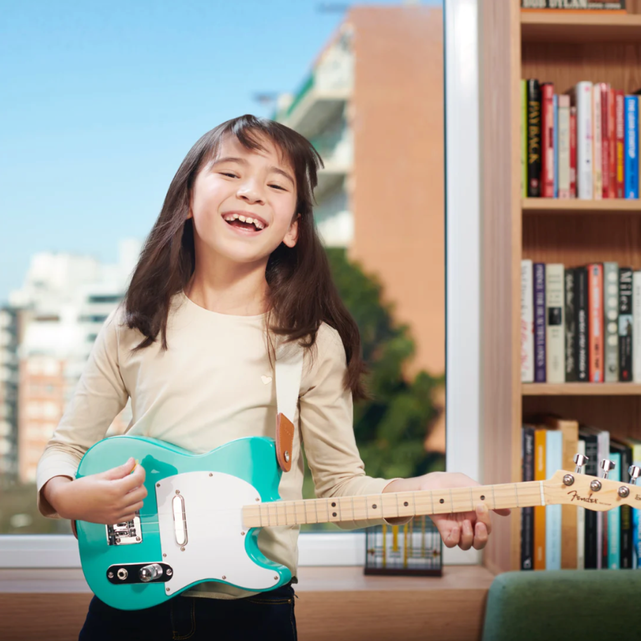 Fender x Loog Stratocaster Electric Guitar - Green | Beginner Guitar for Kids & Adults | Perfect for Home Practice, Music Lessons & Rock Performances