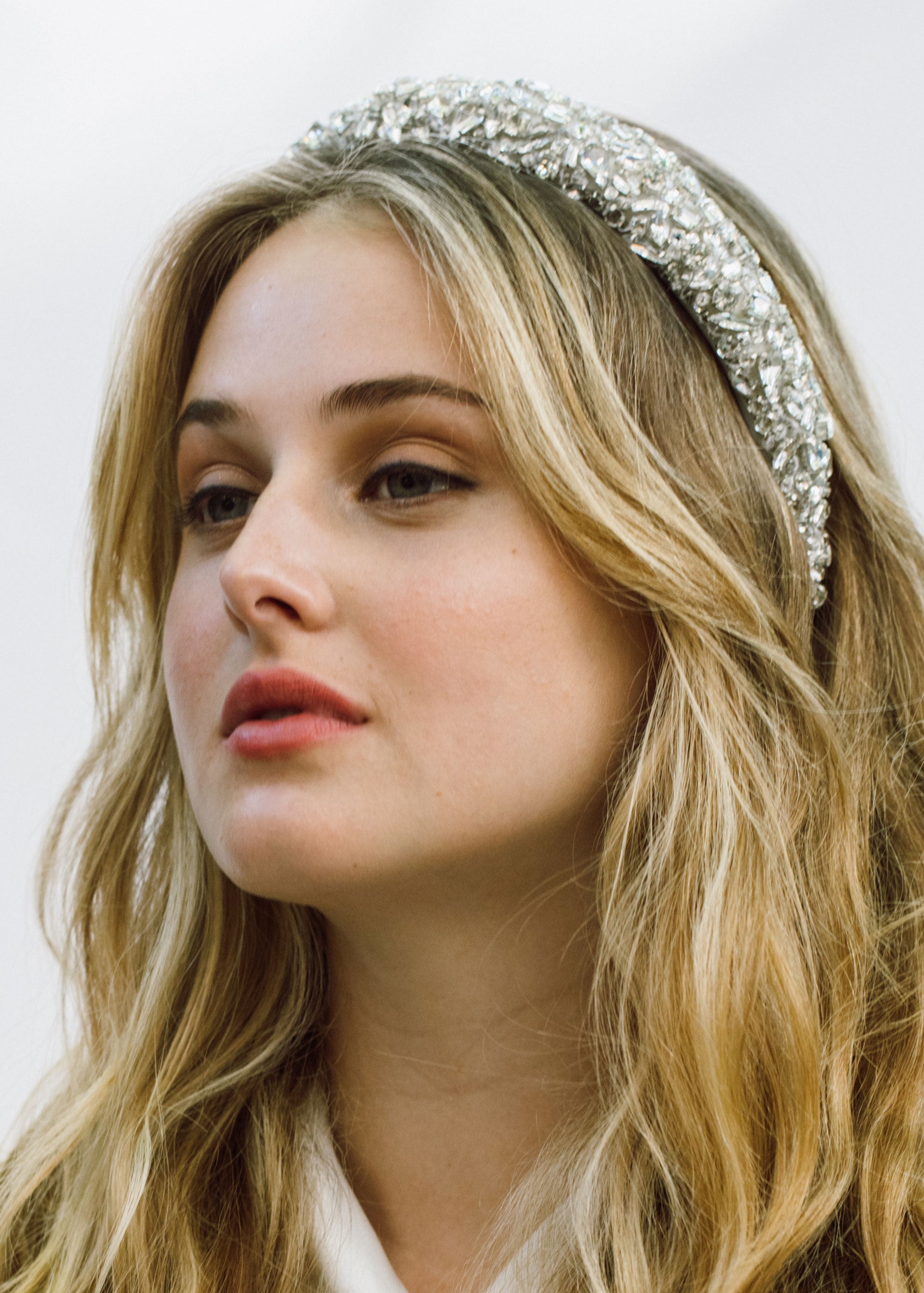 Crystal Headband for Women - Elegant Rhinestone Hair Accessories for Parties, Weddings & Special Occasions