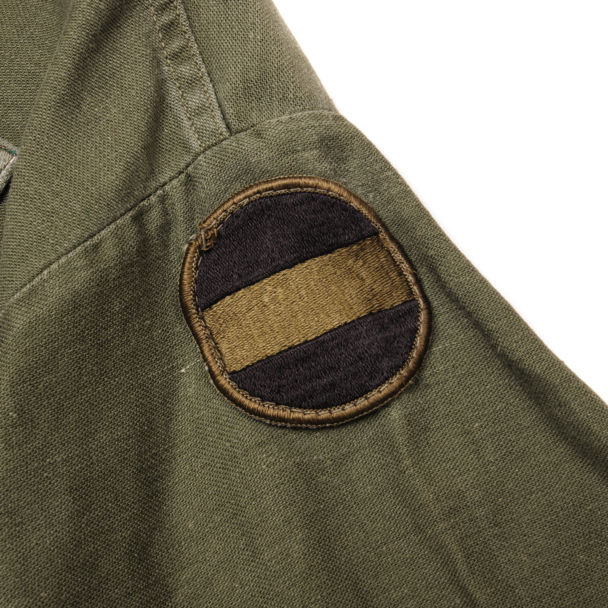 Vintage US Army Sateen Utility Shirt P64 Vietnam War Era - Size 15.5 x 33 with Original Patches | Military Collectible, Reenactment & Vintage Fashion