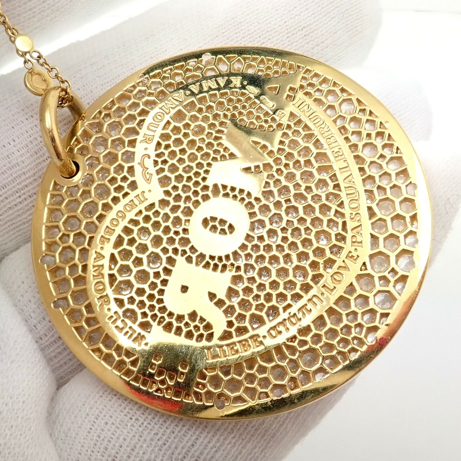 Pasquale Bruni 18k Yellow Gold Extra Large Diamond & Sapphire Amore Pendant Necklace for Women - Elegant Jewelry Gift for Anniversary, Valentine's Day & Special Occasions