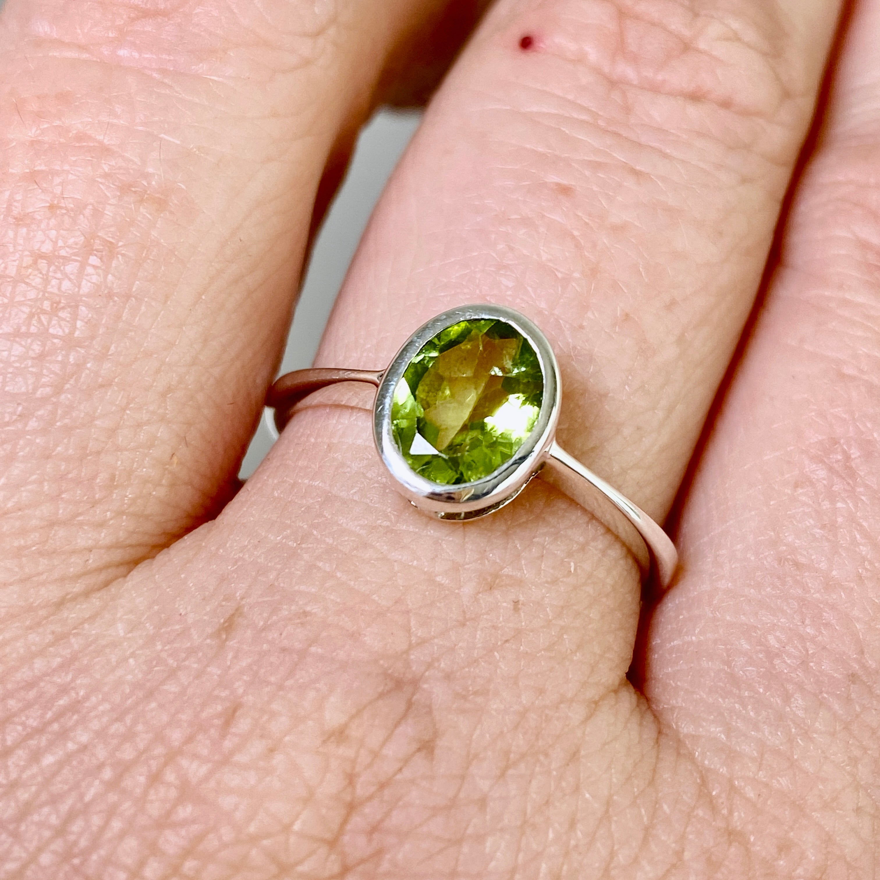 Peridot Oval Faceted Ring Size 8.5 - Dainty Green Gemstone Jewelry for Women - Perfect for Engagement, Anniversary & Everyday Wear