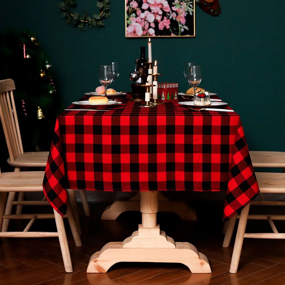 Festive Holiday Plaid Tablecloth - Christmas & Thanksgiving Dining Decor - Perfect for Parties, Family Gatherings & Seasonal Home Decor