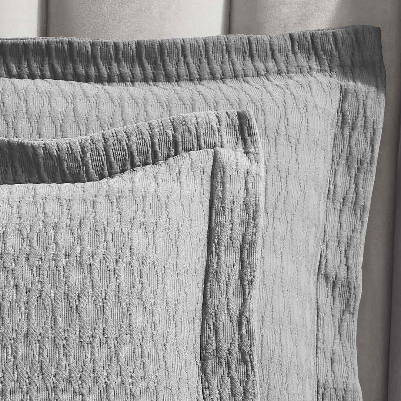 Calvert Cotton Medium Weight Geometric Matelasse Bedspread Set - Queen Size Luxury Bedding for Modern Bedrooms | Perfect for Master Bedroom, Guest Room & Dorm Decor