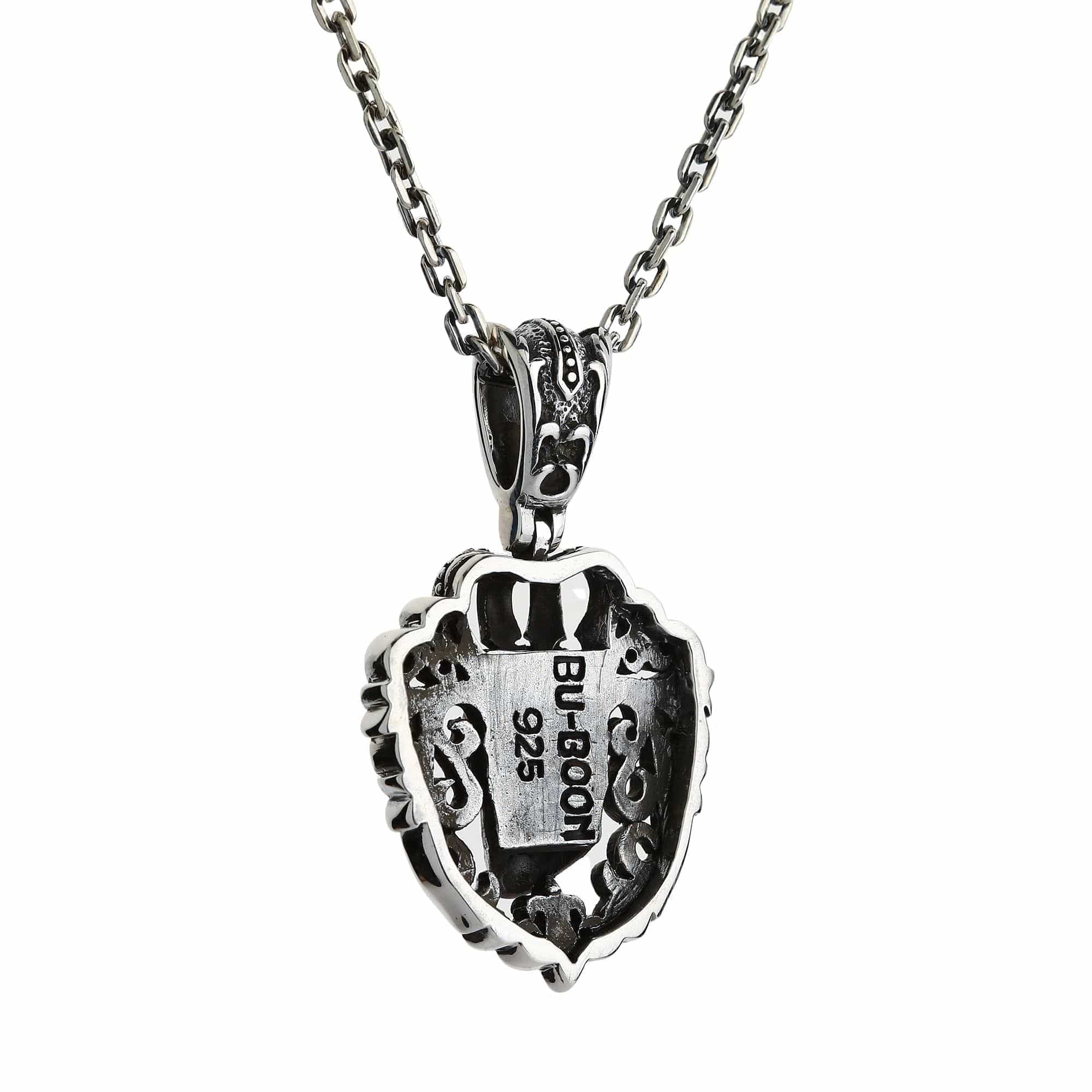 Diamond Queen Crown Skull Pendant Necklace - Gothic Jewelry for Women - Perfect for Halloween, Cosplay, and Gothic Fashion Accessories