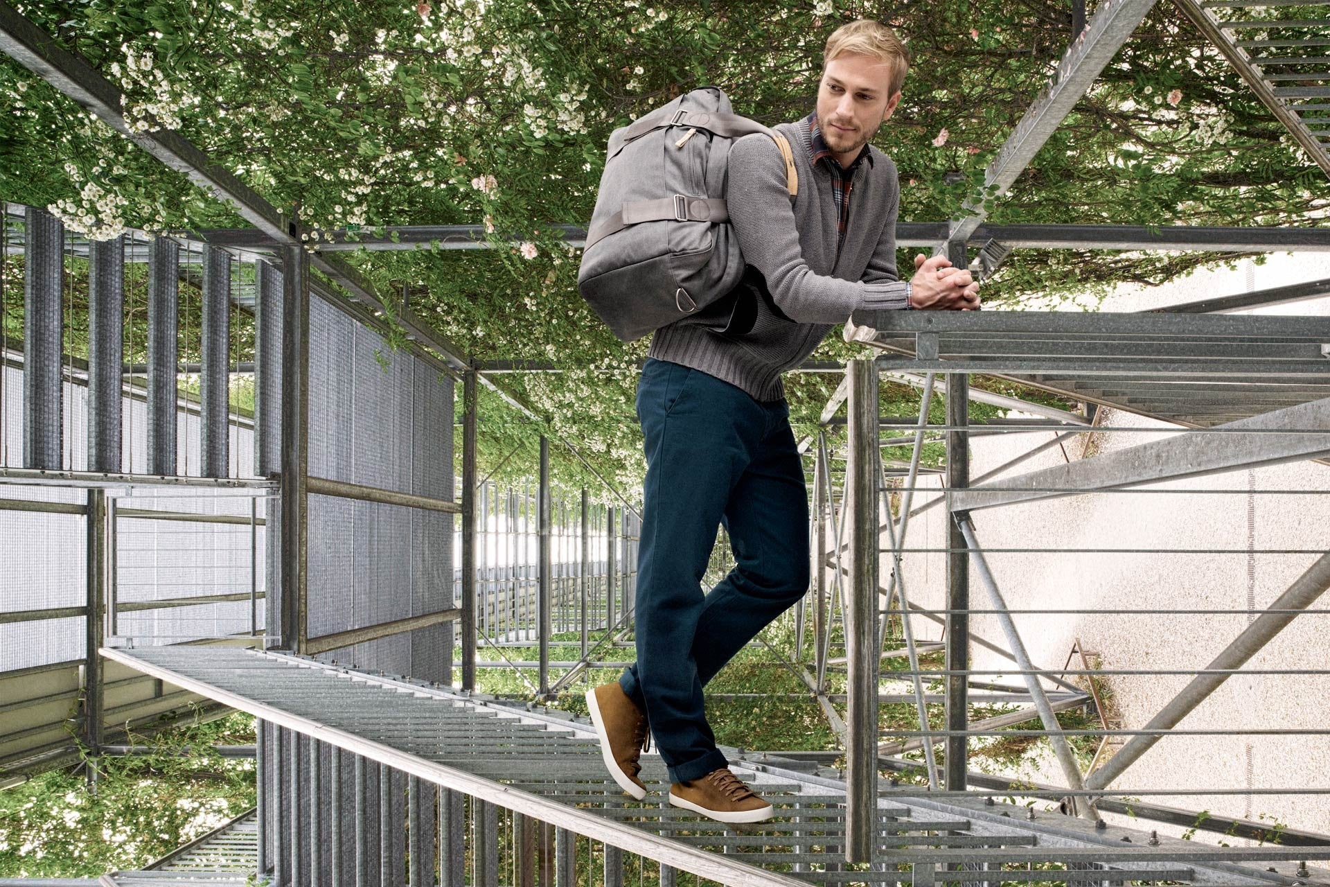 Qwstion Weekender Bag - Stylish & Durable Travel Backpack for Men & Women | Perfect for Weekend Trips, Commuting & Outdoor Adventures