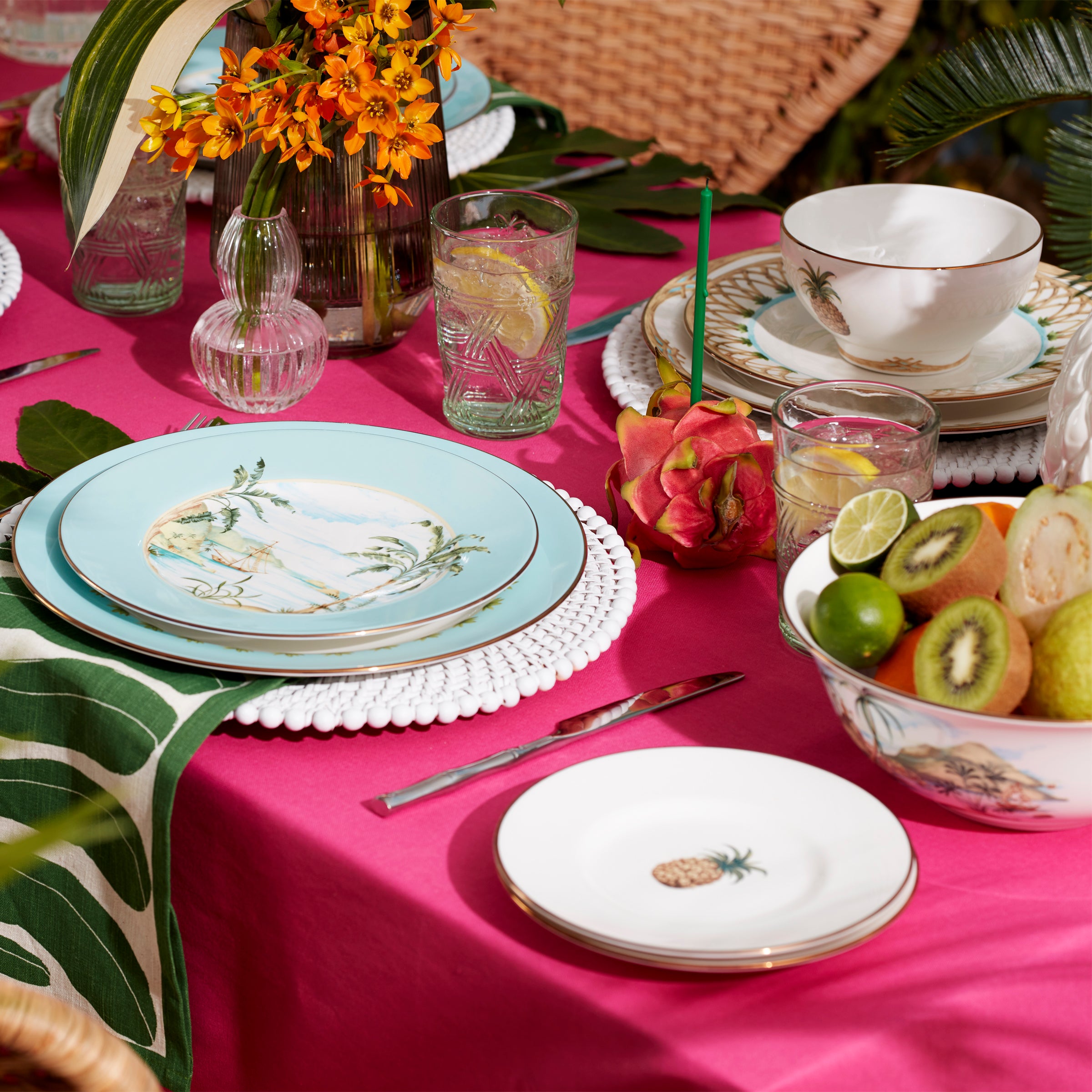 British Colonial Style Bamboo Dessert Plates - Elegant & Eco-Friendly Serving Dishes for Cakes, Pastries, and Appetizers - Perfect for Tea Parties, Weddings, and Home Decor