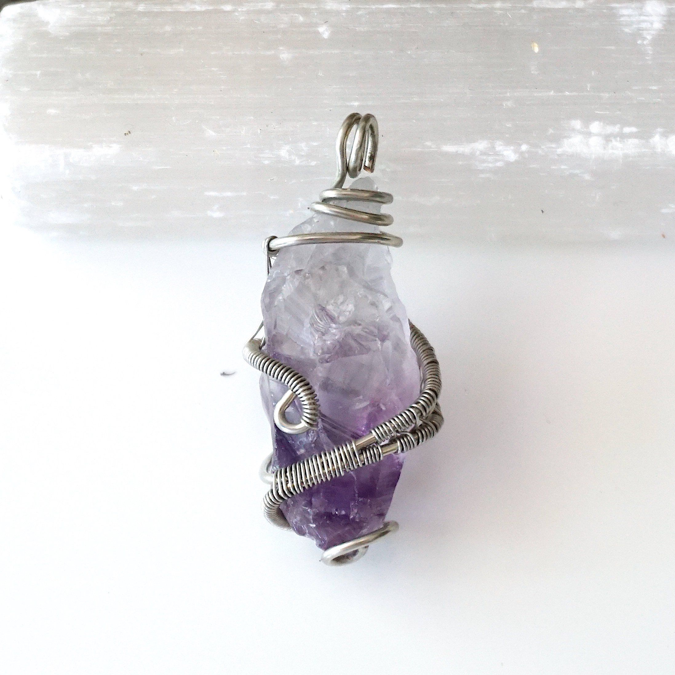 Natural Raw Amethyst Crystal Necklace for Women - Healing Stone Pendant Jewelry for Meditation, Yoga & Spiritual Protection