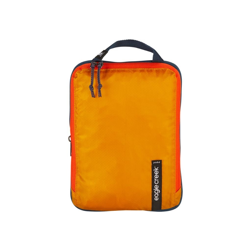 Eagle Creek PACK IT ISOLATE Compression Packing Cubes Small - Mossy Green - Perfect for Travel Organization & Space Saving in Suitcases