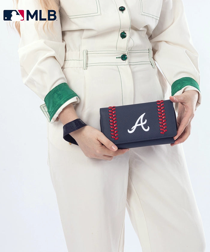 MLB Atlanta Braves Genuine Leather Wallet for Men - Stylish & Durable Bifold Wallet for Baseball Fans - Perfect for Gifts, Game Days & Everyday Use