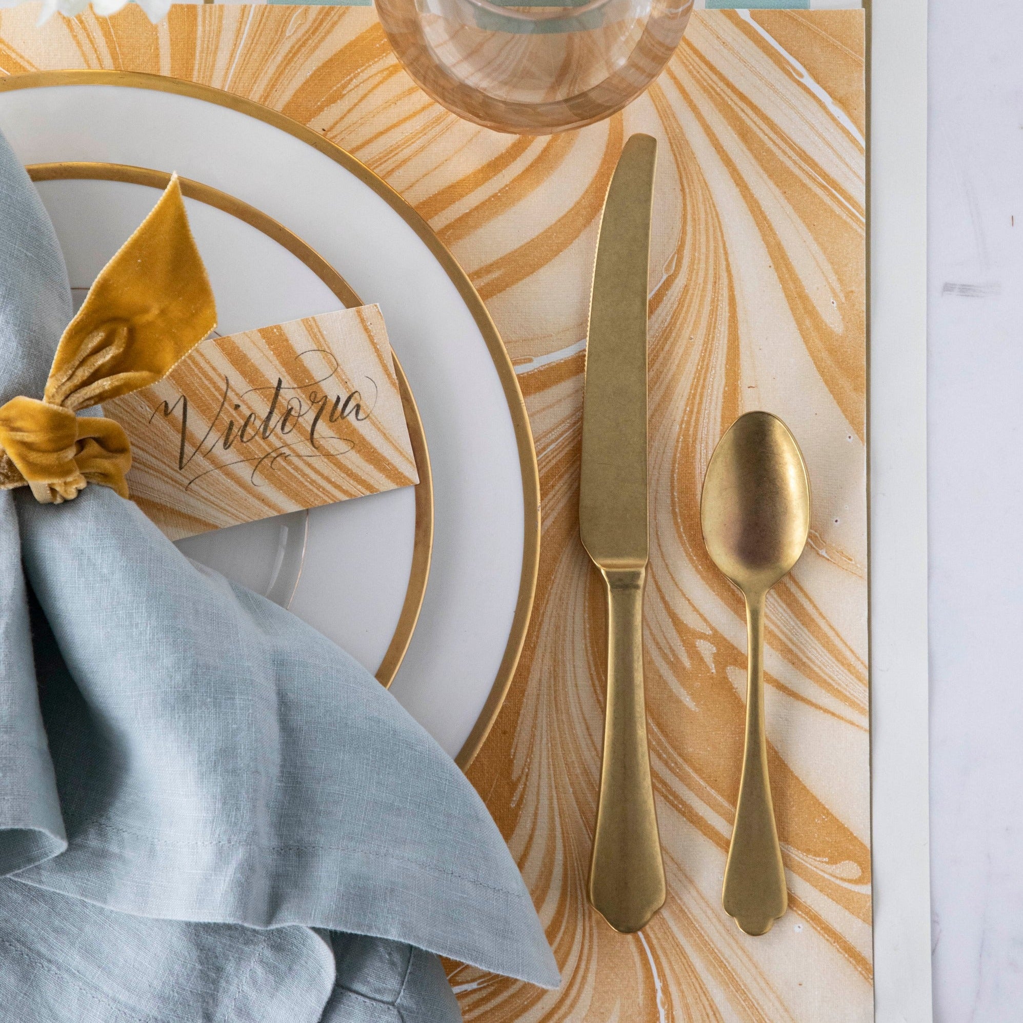 Premium Gold Leaf Marbled Placemat Set of 4 - Elegant Dining Table Decor for Thanksgiving, Christmas & Dinner Parties - Waterproof & Heat-Resistant Coasters for Home Decor
