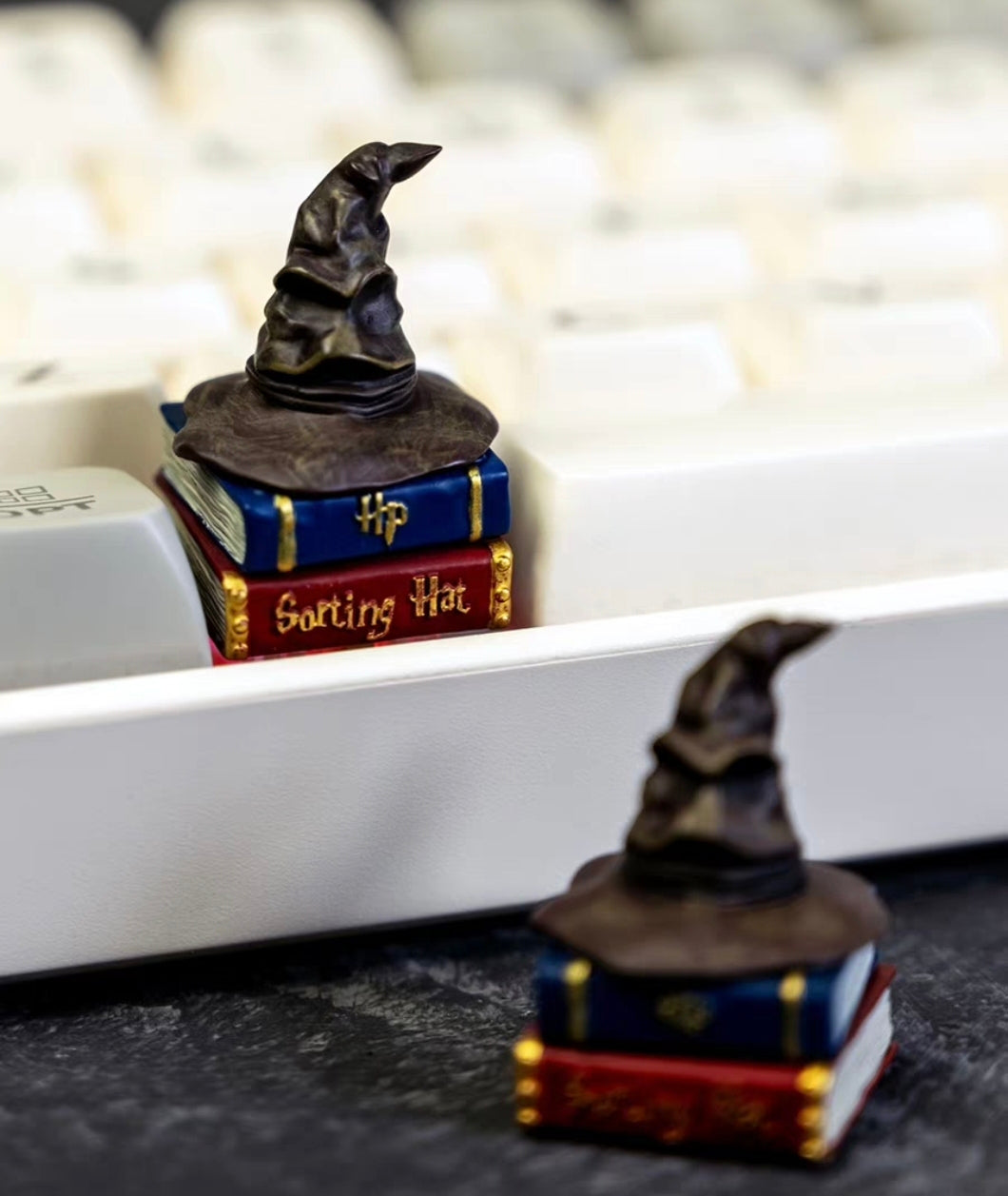 Harry Potter Hogwarts House Themed Mechanical Keyboard Keycap Set - Personalized Resin Artisan Keycaps for Gaming & Typing Enthusiasts | Perfect for HP Fans, Custom Keyboards & Gift Giving