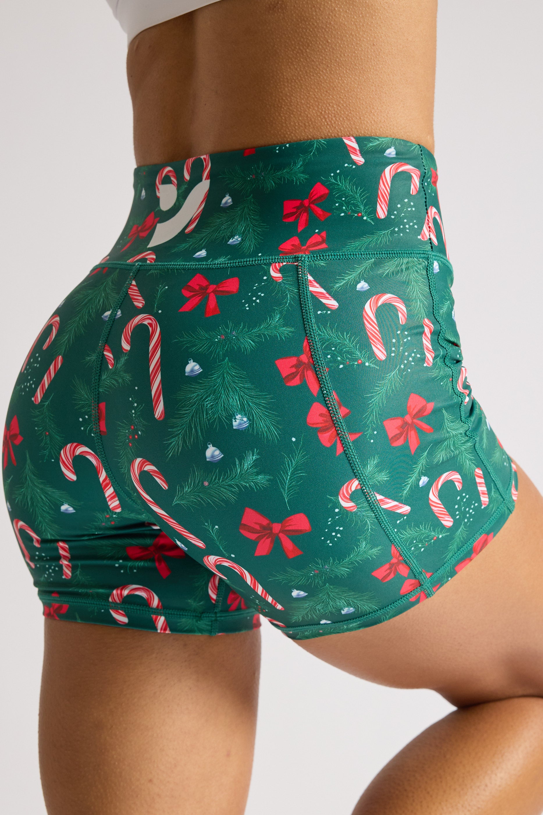 Exclusive Voxy Mistletoe 5 - Perfect for Christmas Decorations, Holiday Parties & Festive Home Decor