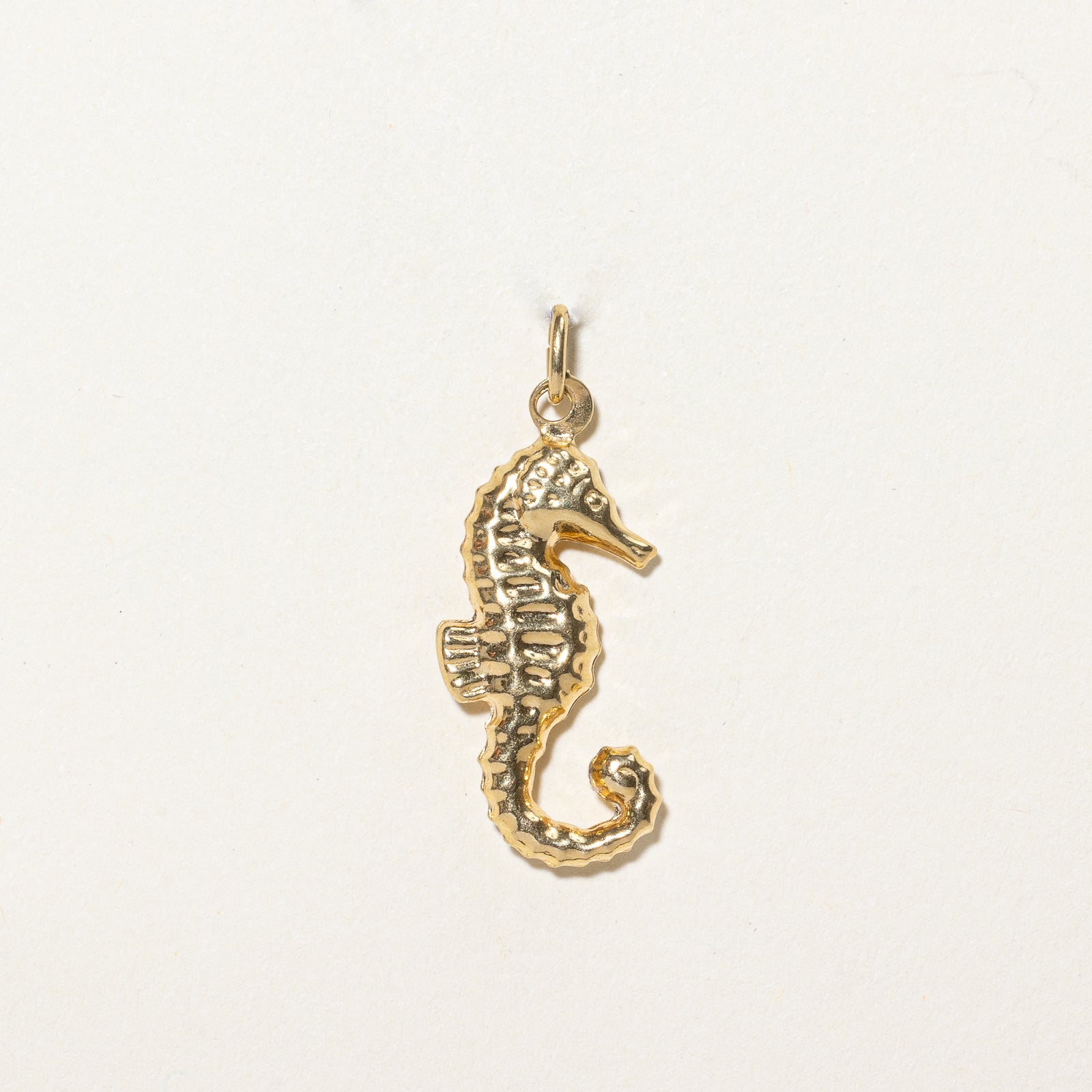 18K Yellow Gold Seahorse Charm Pendant - Elegant Jewelry Gift for Women, Perfect for Necklaces & Bracelets - Birthday, Anniversary, or Everyday Wear