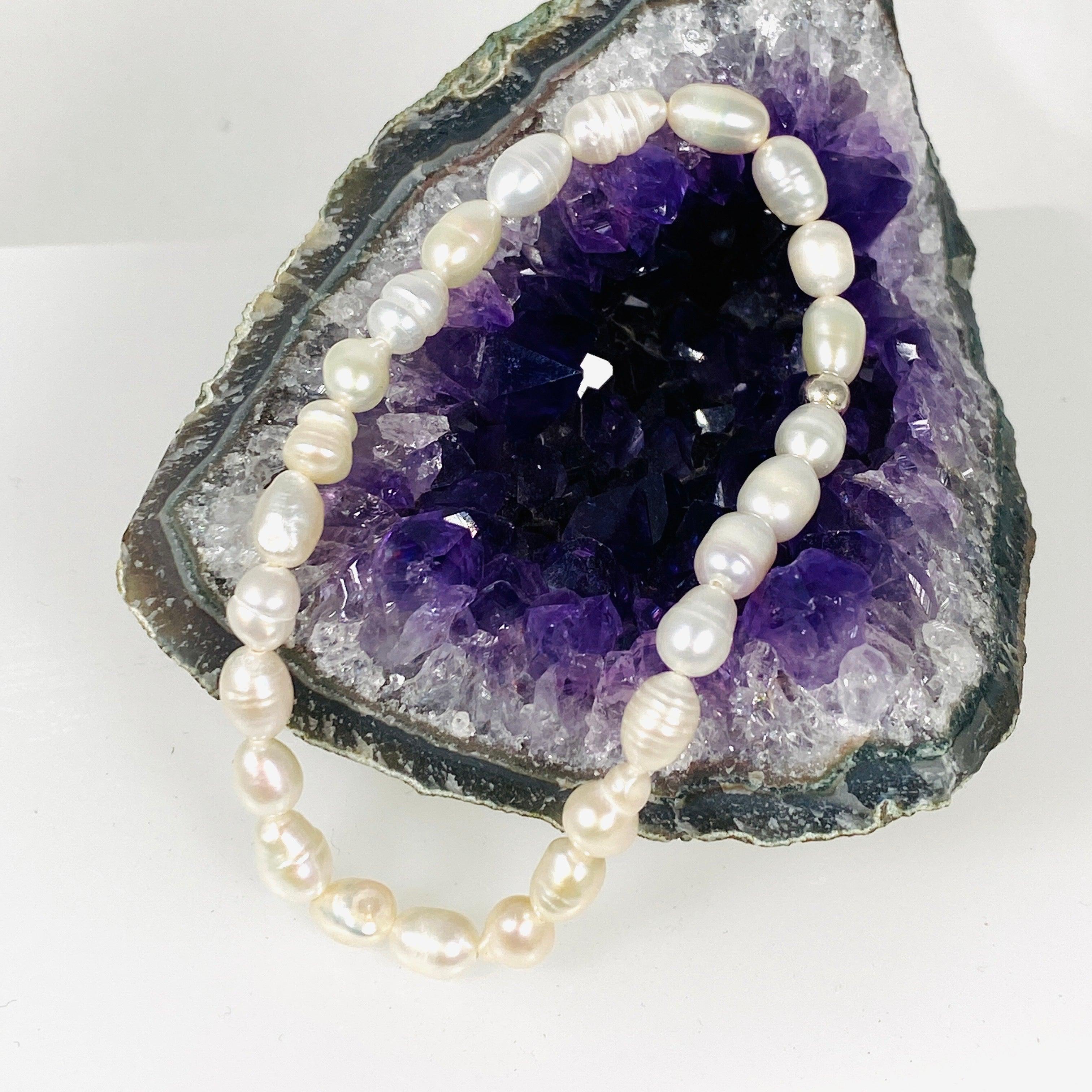 Elegant Pearl Bracelet for Women - Classic & Timeless Jewelry Gift for Her - Perfect for Weddings, Parties & Everyday Wear