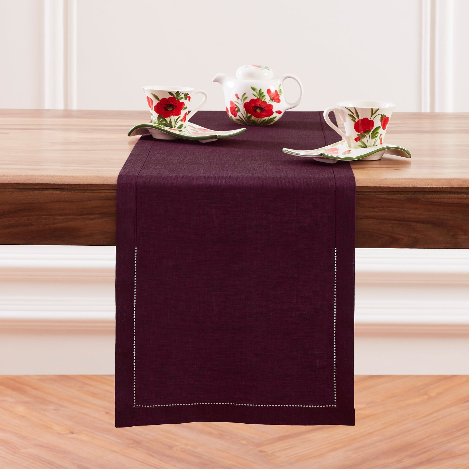 Elegant Milan Table Runner for Dining Room Decor - Perfect for Weddings, Parties & Holiday Table Settings