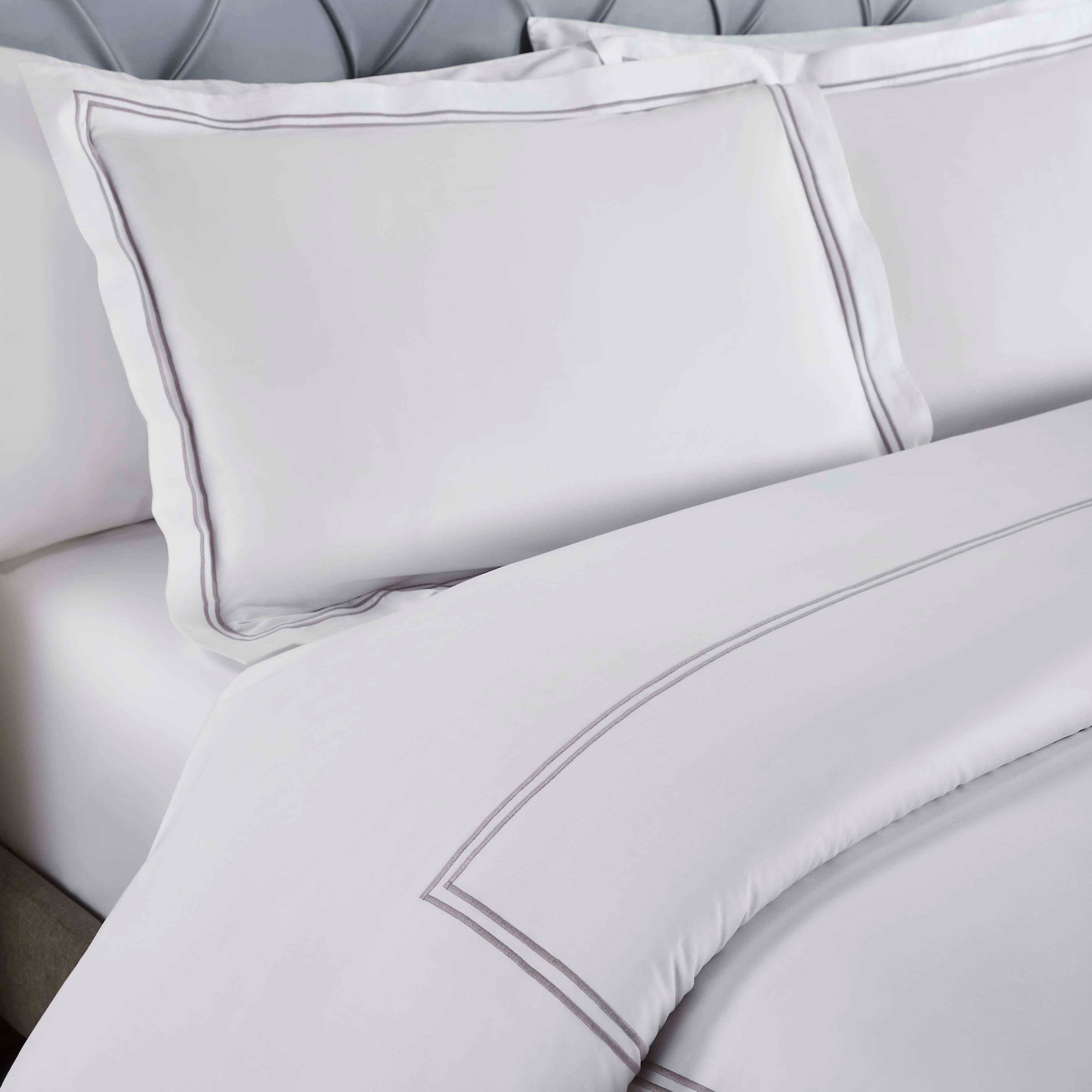 Premium Fieldstone Cotton 3-Piece Duvet Cover Set with Elegant Two-Line Embroidery - Soft & Breathable Bedding for Master Bedroom, Guest Room, or Luxury Hotel Decor