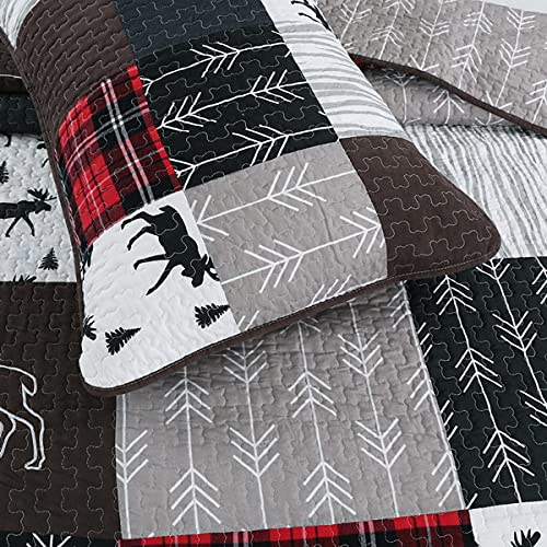 3-Piece Reindeer Quilt Set - 100% Cotton Bedding for Full/Queen Size Beds | Cozy Winter Bedroom Decor for Holidays & Christmas
