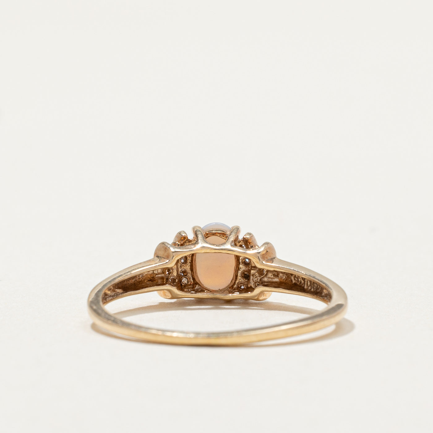 Elegant Oval Opal & Diamond Ring - 0.21ct Center Stone & 0.07ctw Accents - Size 8 - Perfect for Engagement, Anniversary & Special Occasion Gifts