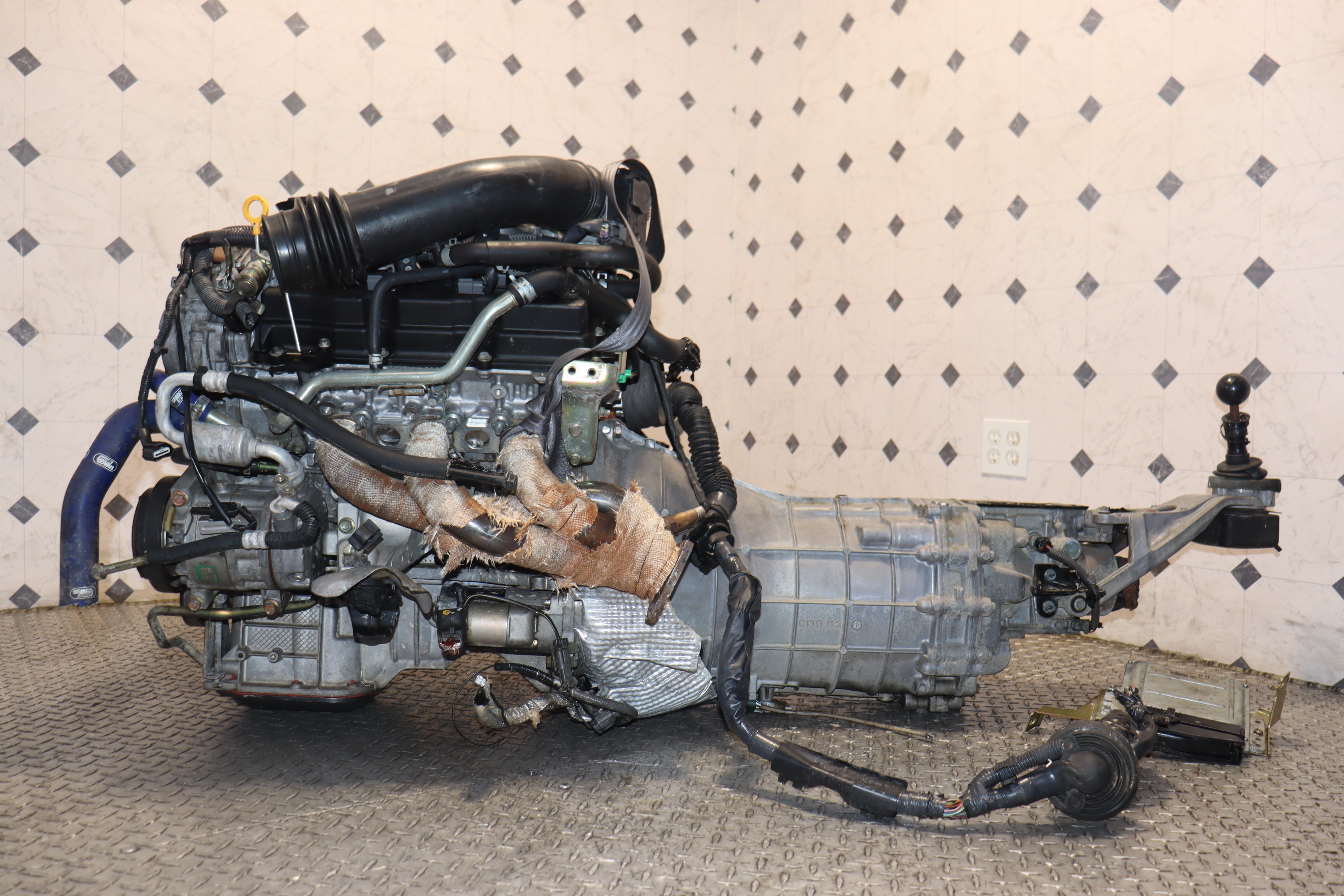 JDM Nissan 350Z G35 RevUp Engine & 6-Speed CD09 Transmission - High Performance Upgrade for Racing & Drifting | Perfect for Track Days & Car Enthusiasts