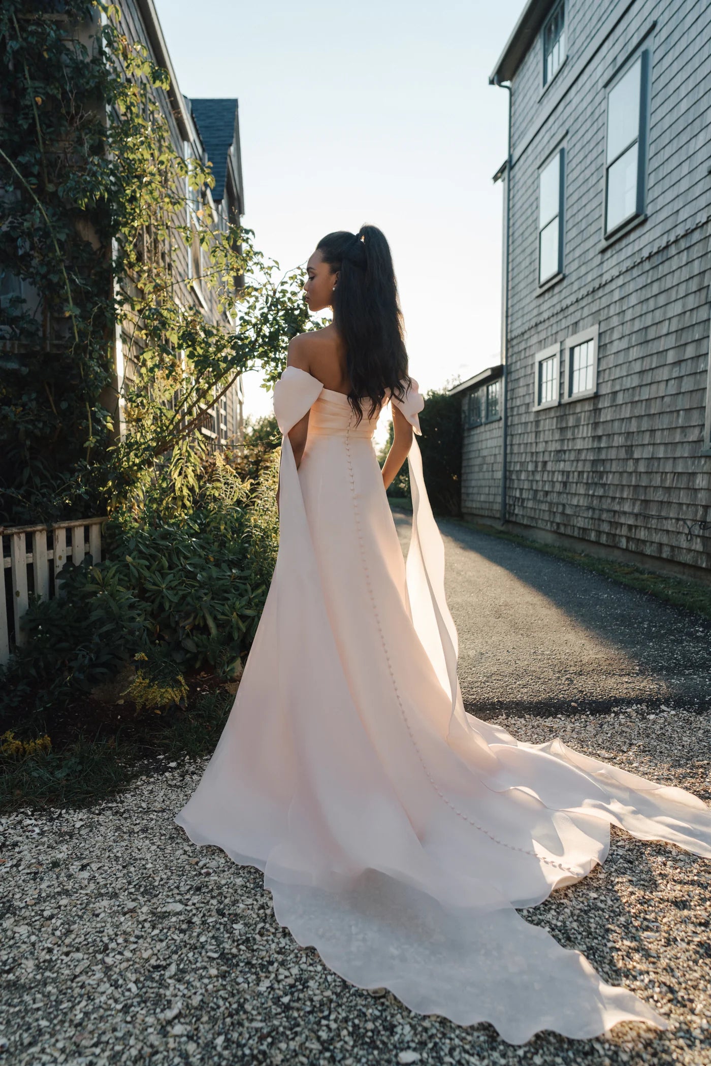 Anne Barge Macy Blue Willow Wedding Dress Size 12 - Elegant A-Line Gown for Bridal Ceremony & Formal Events