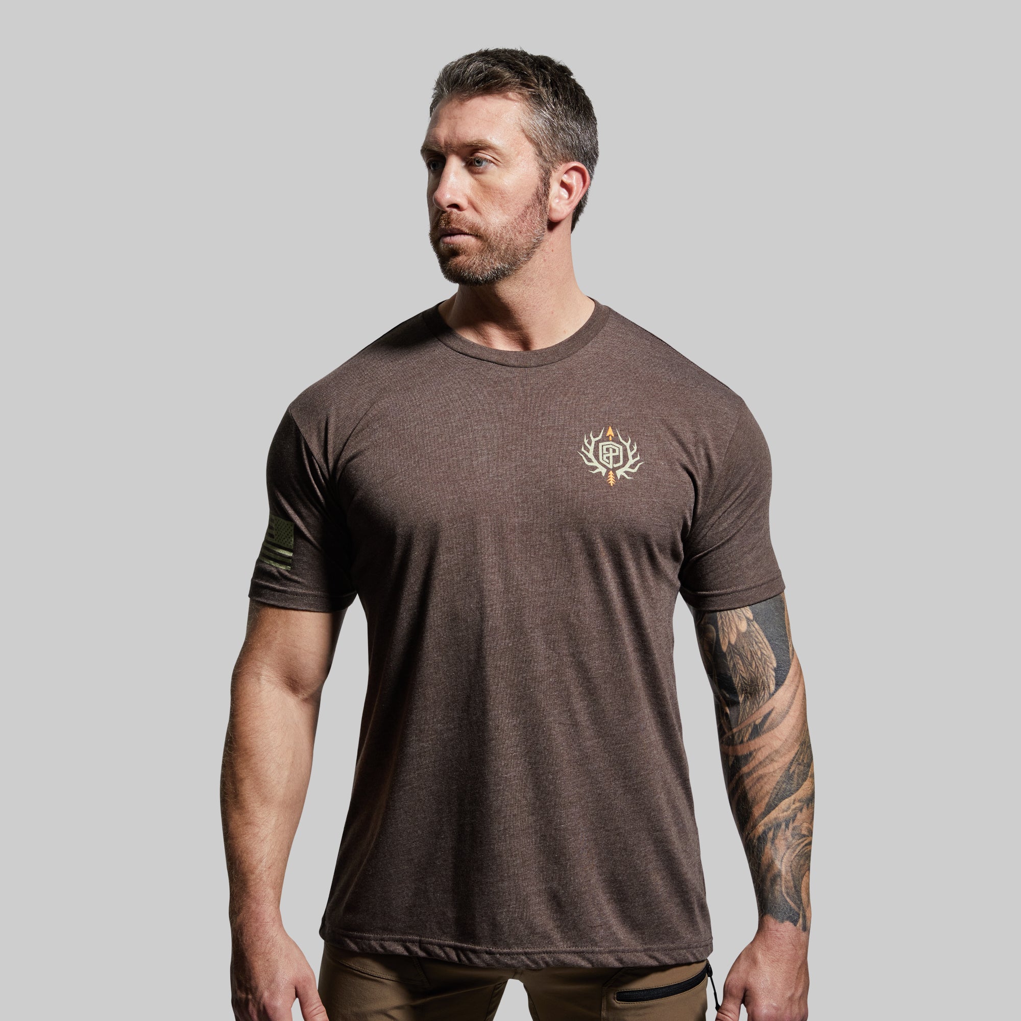 Premium Outdoor Emblem T-Shirt for Men & Women - Soft Cotton Casual Tee in Chestnut Brown - Perfect for Hiking, Camping & Everyday Wear