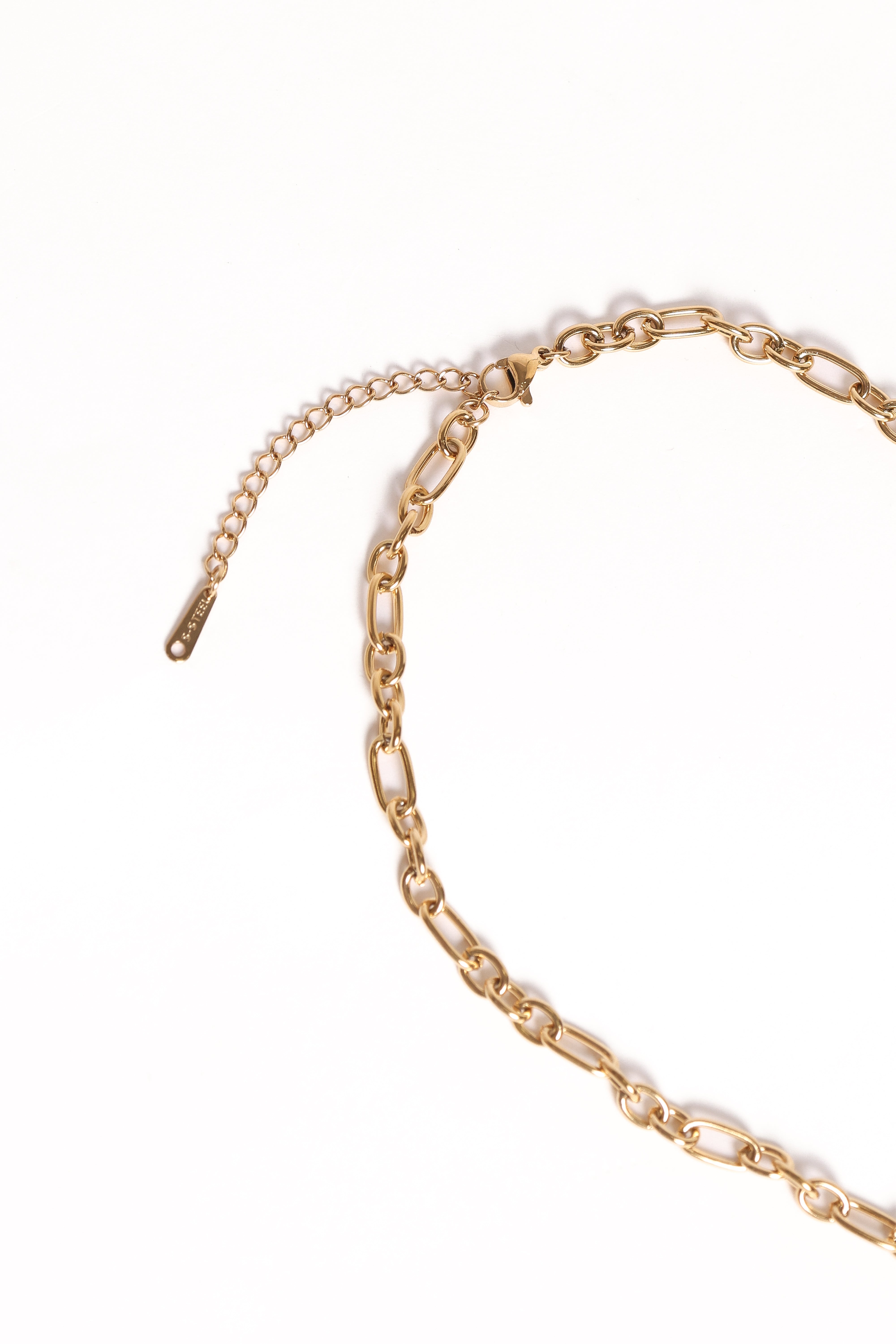 Elegant Cassia Necklace in Gold - Perfect for Weddings, Parties & Everyday Wear