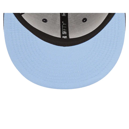 Boston Red Sox 2004 World Series Championship Comic Cloud Navy 59FIFTY Fitted Baseball Cap for Men - Perfect for Game Day, Sports Events & Fan Collections