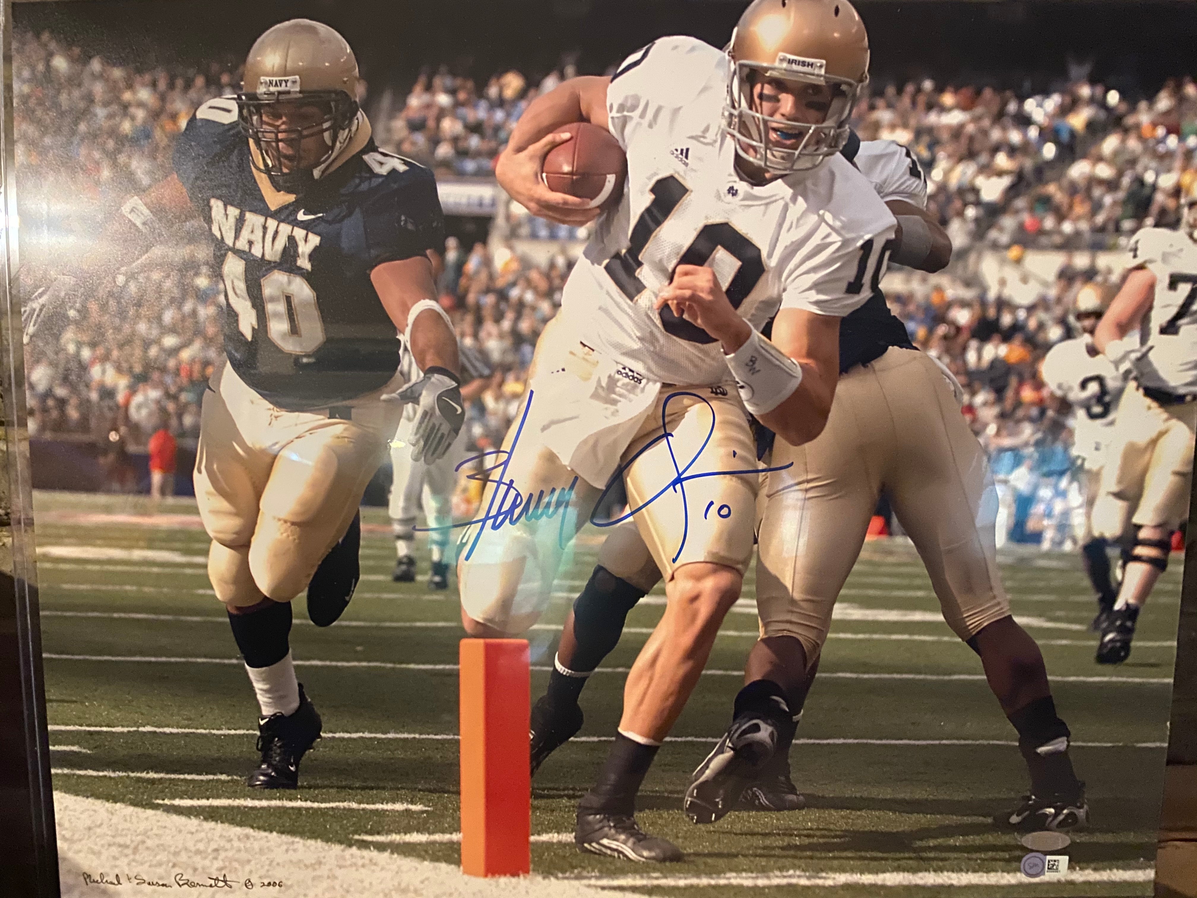 Brady Quinn Autographed Notre Dame Rushing TD 16x20 Photo - Signed Memorabilia for Football Fans & Collectors - Perfect for Man Cave, Sports Bar, or Gift