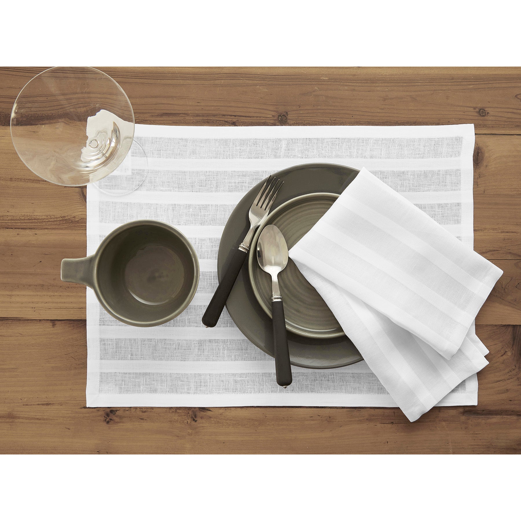 Premium Zoe Placemats Set of 4 - Waterproof & Heat-Resistant Table Mats for Dining, Kitchen, and Party Decor - Elegant Home Tableware Accessories