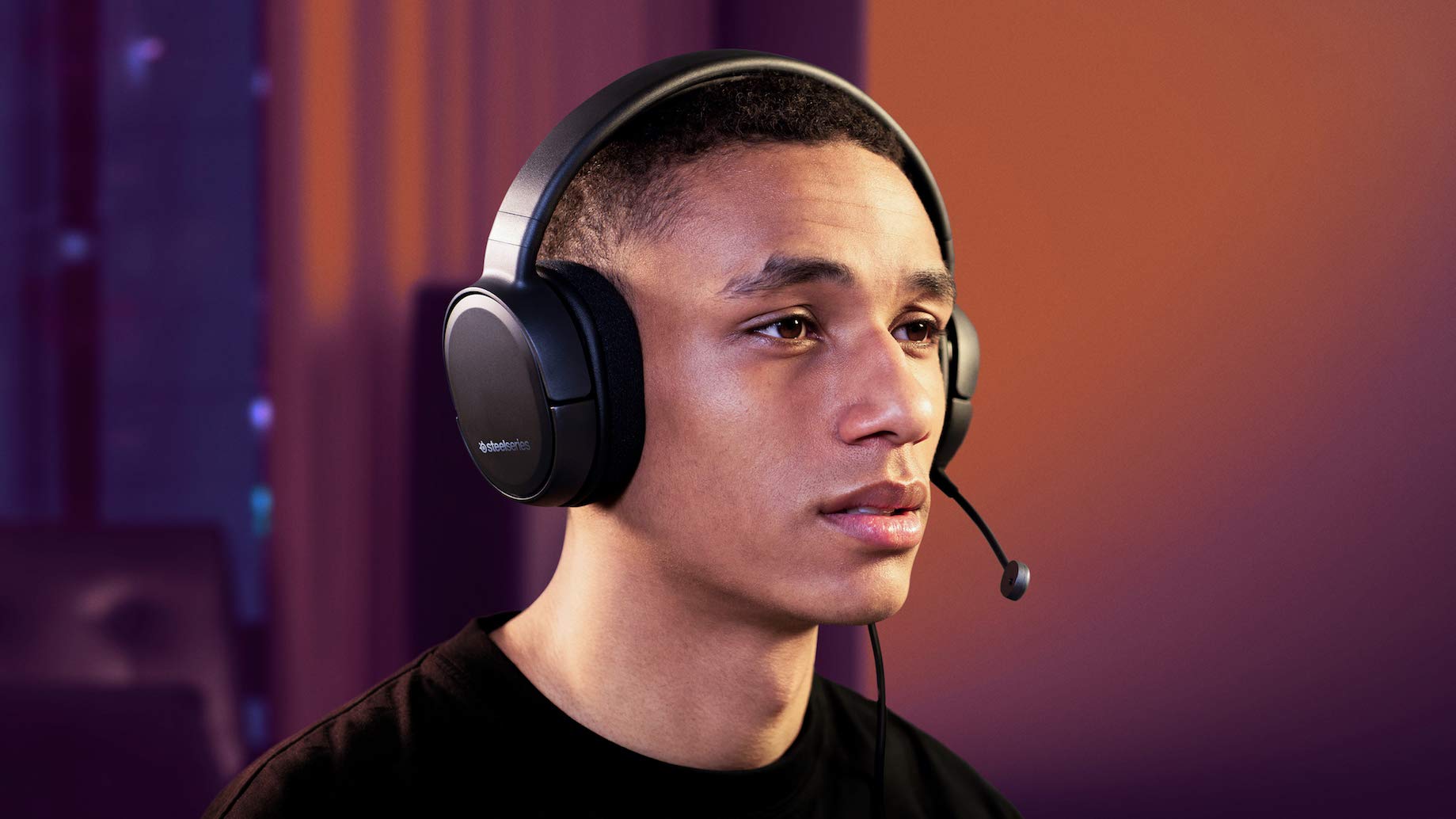 SteelSeries Arctis 1 Wireless Gaming Headset - Multi-Platform Compatible (PS5, PS4, PC, Xbox, Switch, Mobile) with Detachable ClearCast Mic - Perfect for Competitive Gaming & Streaming