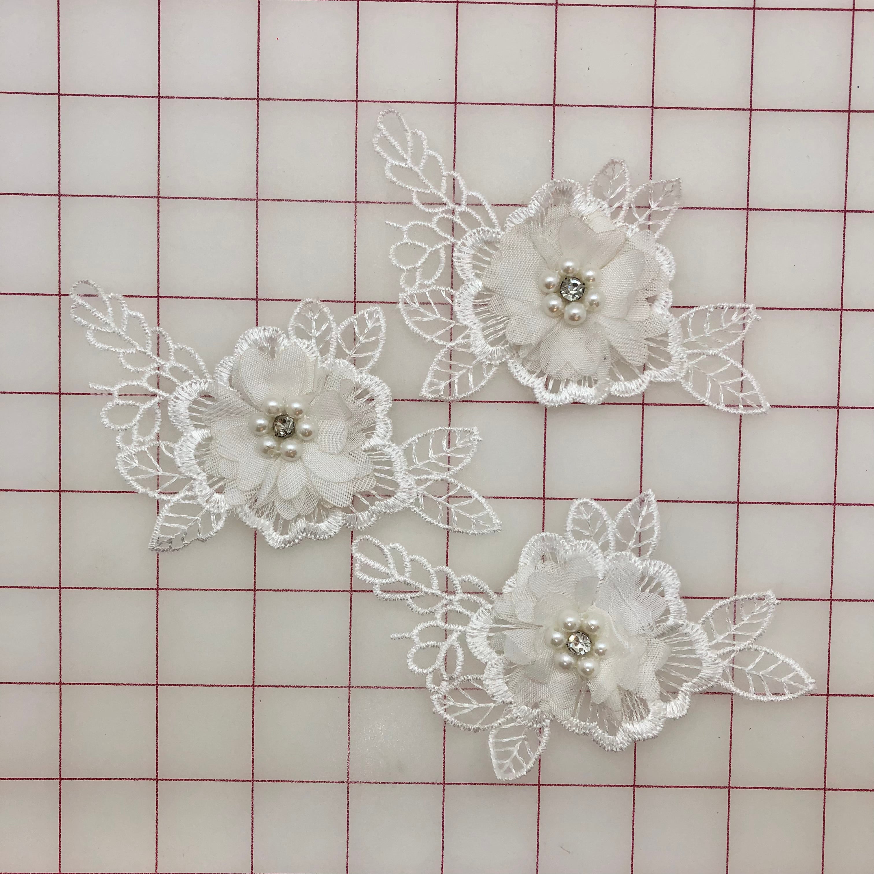 3D White Lace Flower Appliques - Elegant DIY Fabric Embellishments for Wedding Dresses, Home Decor & Craft Projects