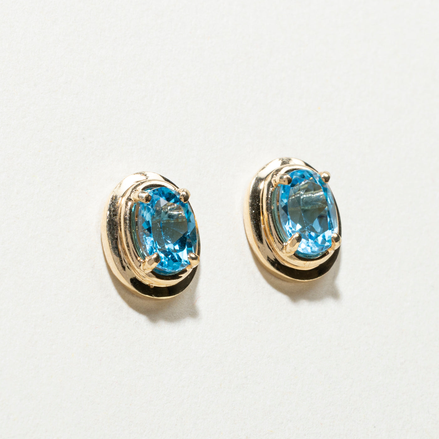 14K Gold Oval Cut Blue Topaz Stud Earrings - 1.50 Carat Total Weight (ctw) - Dainty & Elegant Jewelry for Women - Perfect Gift for Birthday, Anniversary & Special Occasions