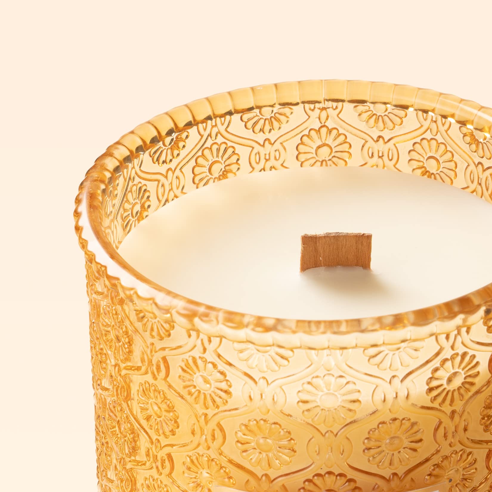 LA JOLIE MUSE Pumpkin Spice Scented Soy Candle - 19oz Natural Wood Wick Candle in Glass Jar | Fall Home Decor & Long-Lasting Aromatherapy | Perfect Gift for Men & Women | Pumpkin Chai Fragrance for Cozy Autumn Evenings & Thanksgiving Decor