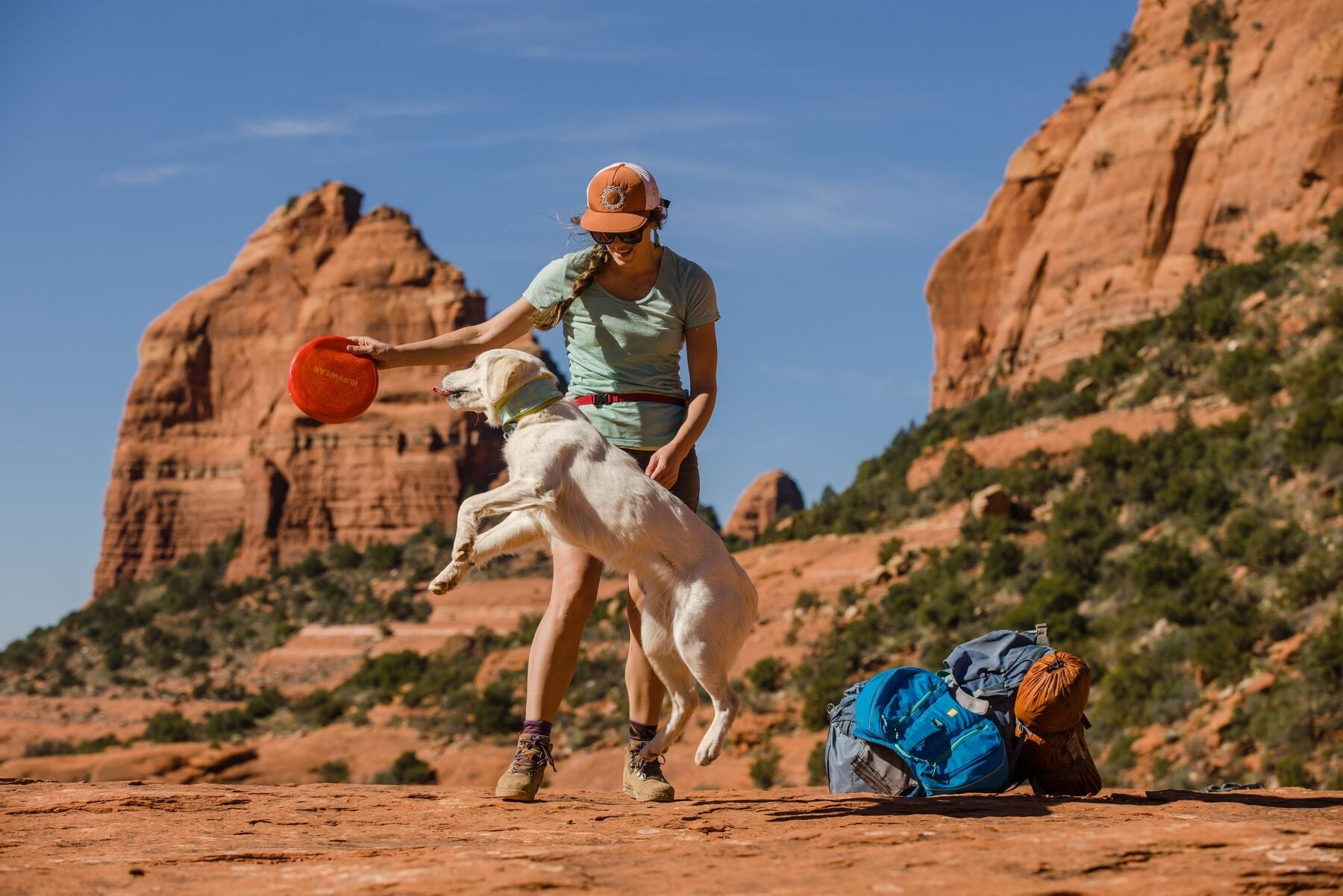 Ruffwear® Camp Flyer Disco & Plate Dog Bowl - Phosphorescent Green (Lichen Green) for Camping, Hiking & Outdoor Adventures