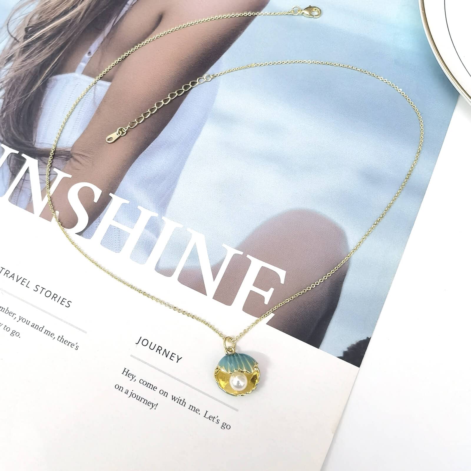 Trendy Seashell Pendant Necklace for Women - Beach Jewelry & Boho Style