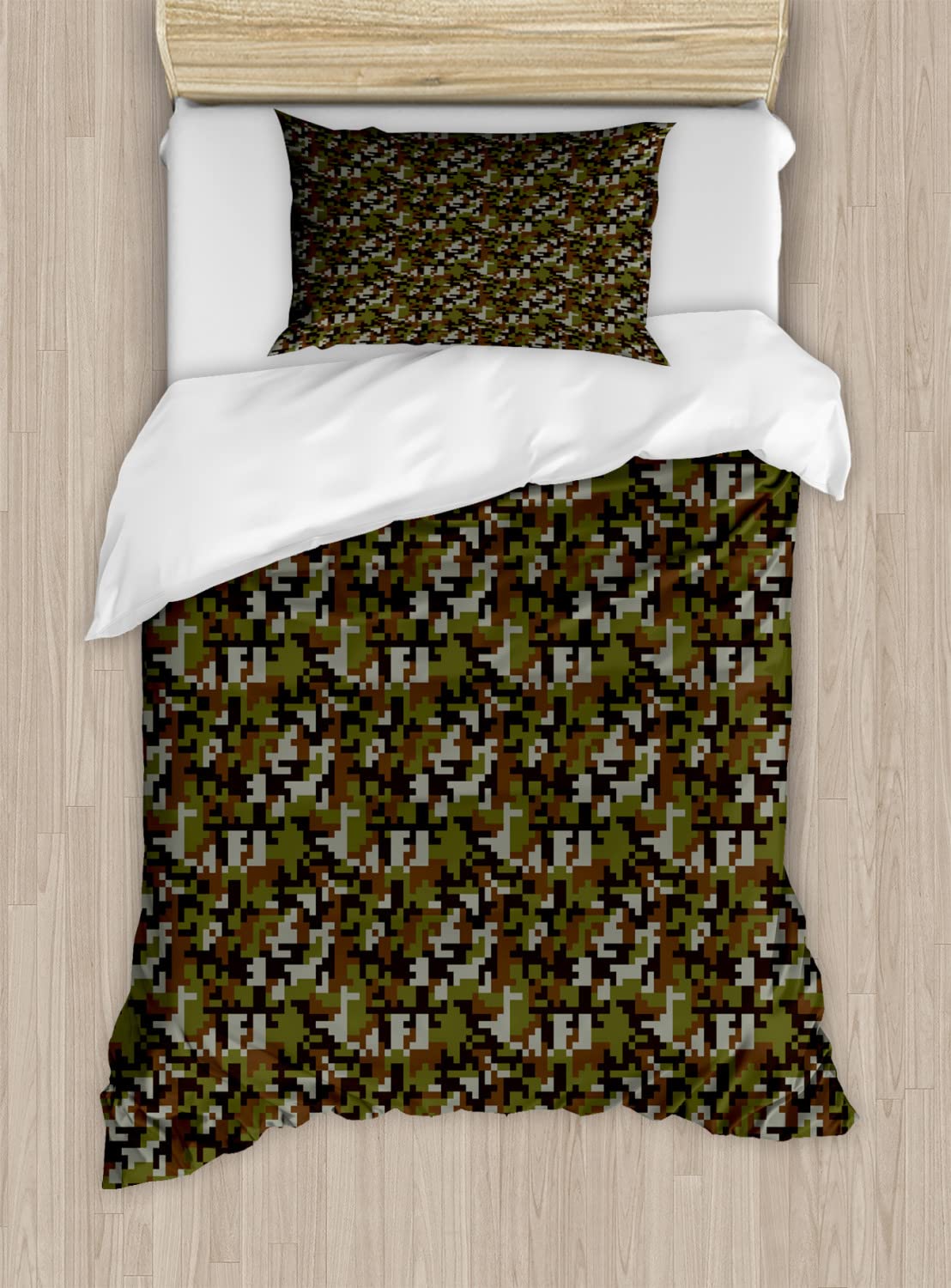 Ambesonne Camouflage Duvet Cover Set - King Size 2-Pack with 2 Duvet Covers & 4 Pillowcases - Abstract Pixel Art Camo Design in Sage Green & Army Green - Perfect for Military Themed Bedrooms, Hunting Cabins & Outdoor Enthusiasts