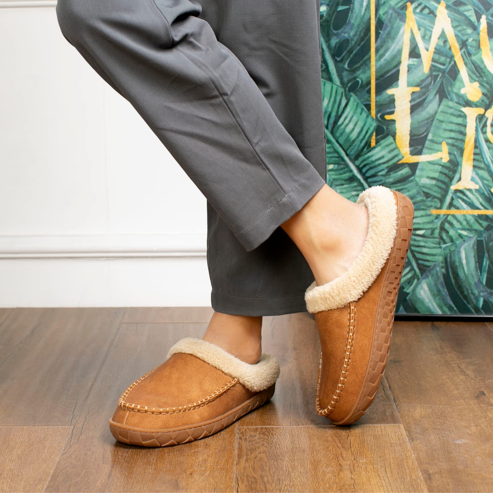 WOTTE Men's Moccasin Slippers - Soft Microsuede with Fuzzy Fleece Lining & Memory Foam Insole - Comfortable Indoor Outdoor House Shoes for Relaxing at Home or Quick Errands
