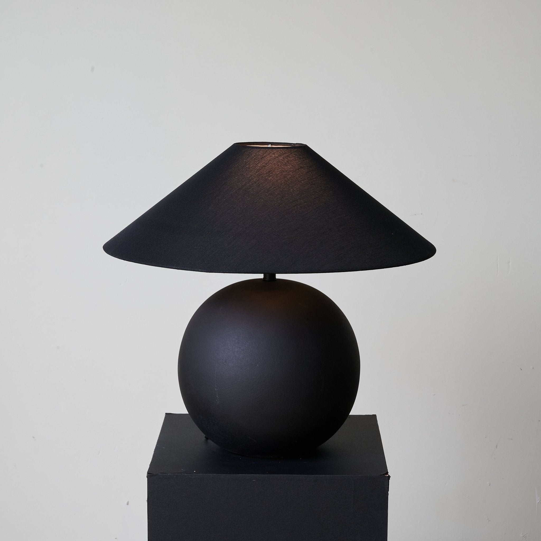 Obsidian Sphere Table Lamp - Elegant Black Crystal Glass Nightstand Light for Bedroom, Living Room & Office Decor - Perfect for Relaxation, Reading & Ambient Lighting