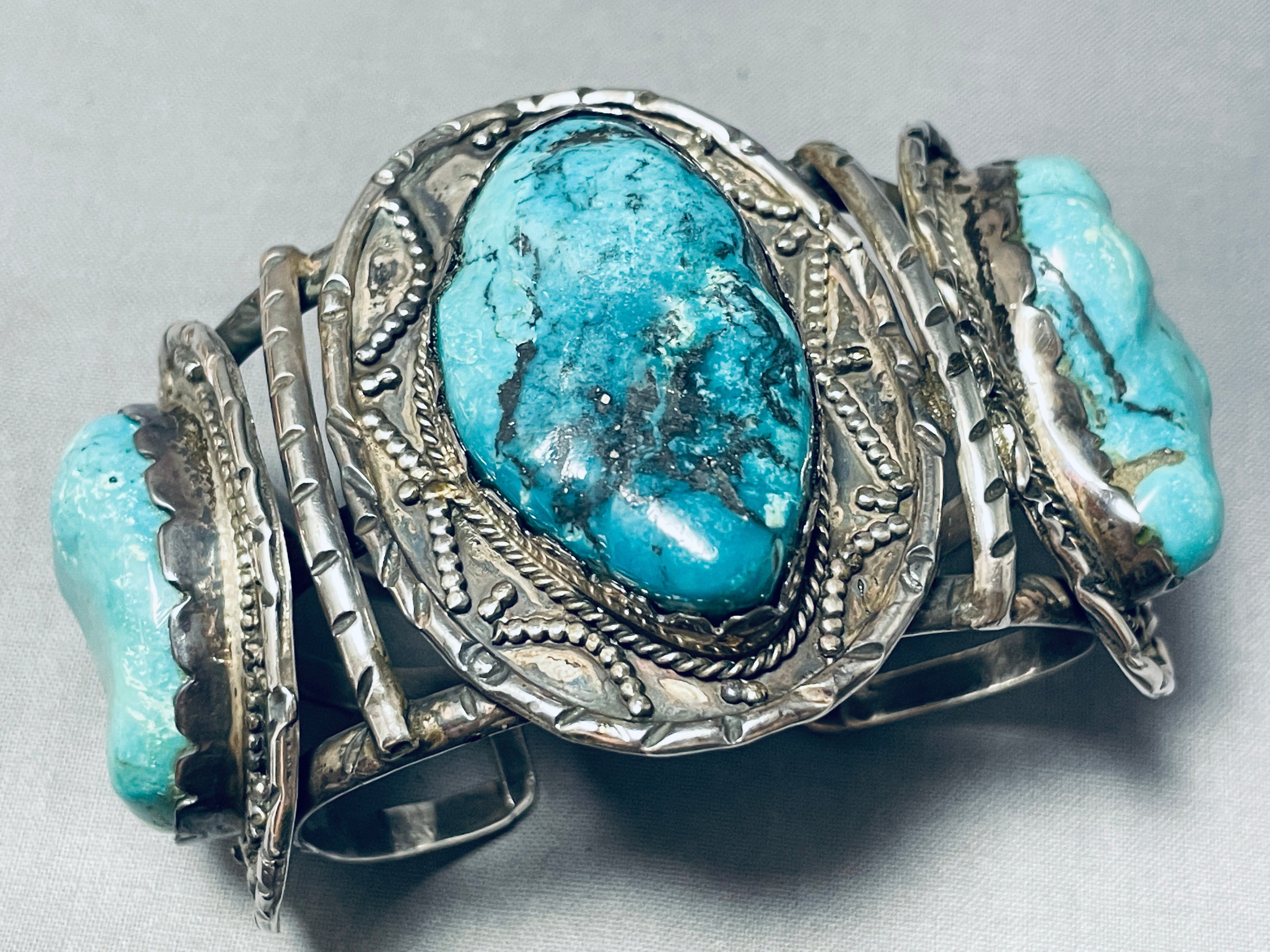 122 Gram Vintage Navajo Turquoise Sterling Silver Bracelet - Authentic Native American Jewelry for Women, Handmade Tribal Art - Perfect for Boho Fashion, Gift Giving & Special Occasions
