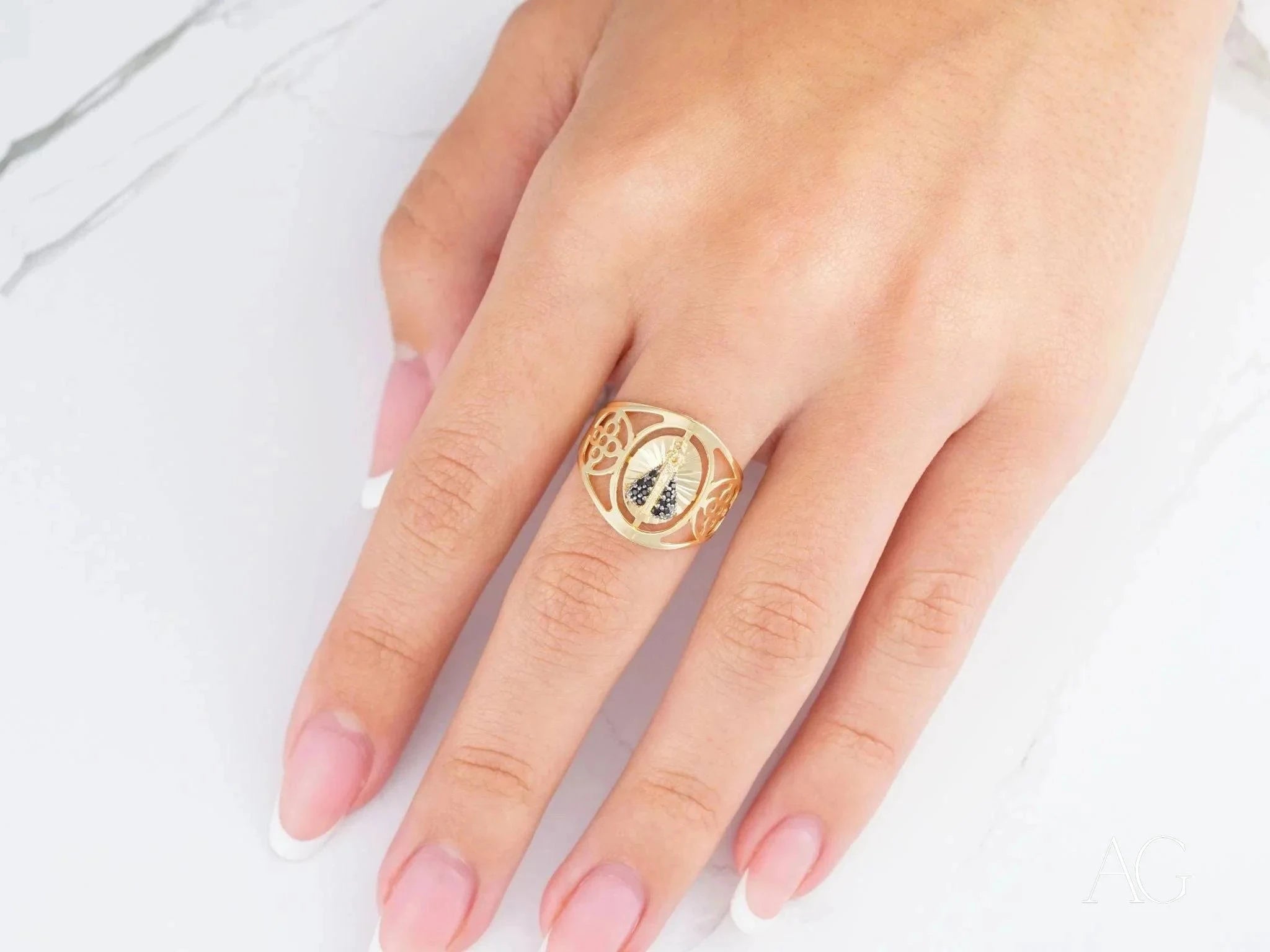 18k Yellow Gold Our Lady of Aparecida Devotional Ring - Elegant Religious Jewelry for Catholic Faithful, Prayer & Special Occasions
