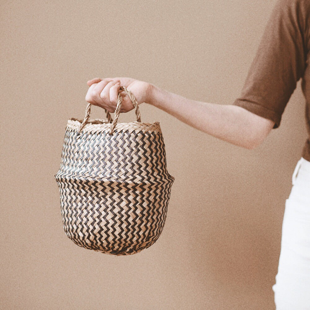 Mini Belly Basket - Black Zigzag Design for Small Pets, Cats & Dogs - Perfect for Home, Travel & Outdoor Adventures