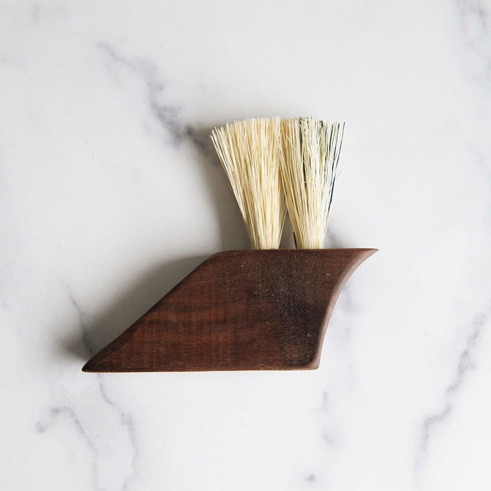 MT1001 Small Wooden Counter Brush - Compact Cleaning Tool for Kitchen, Bathroom & Office Surfaces - Perfect for Dusting, Sweeping & Daily Maintenance