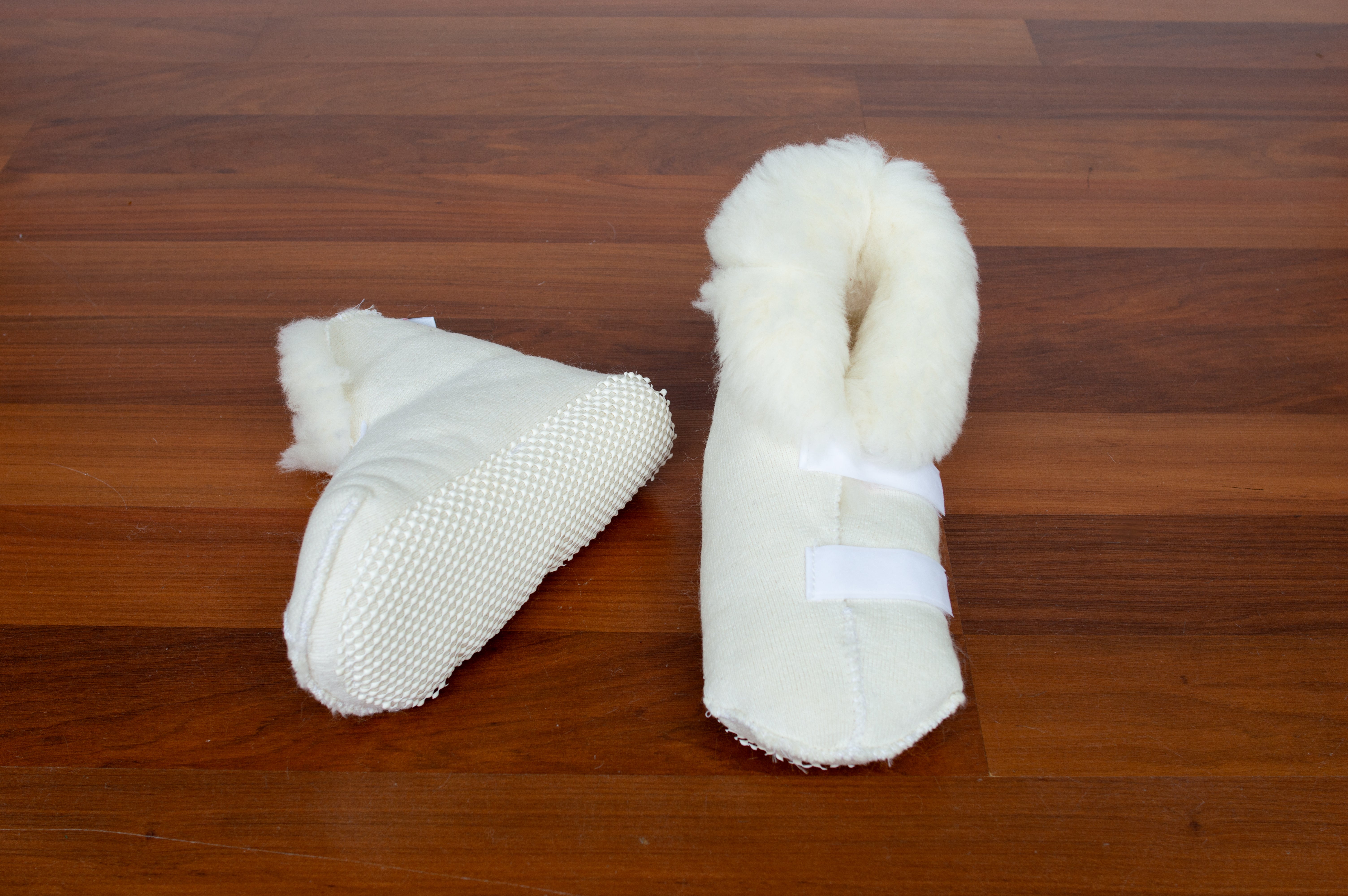 Cozy Sheep Wool Bed Boots with Non-Slip Rubber Sole - Warm Winter House Slippers for Women & Men, Perfect for Indoor Comfort and Relaxation at Home