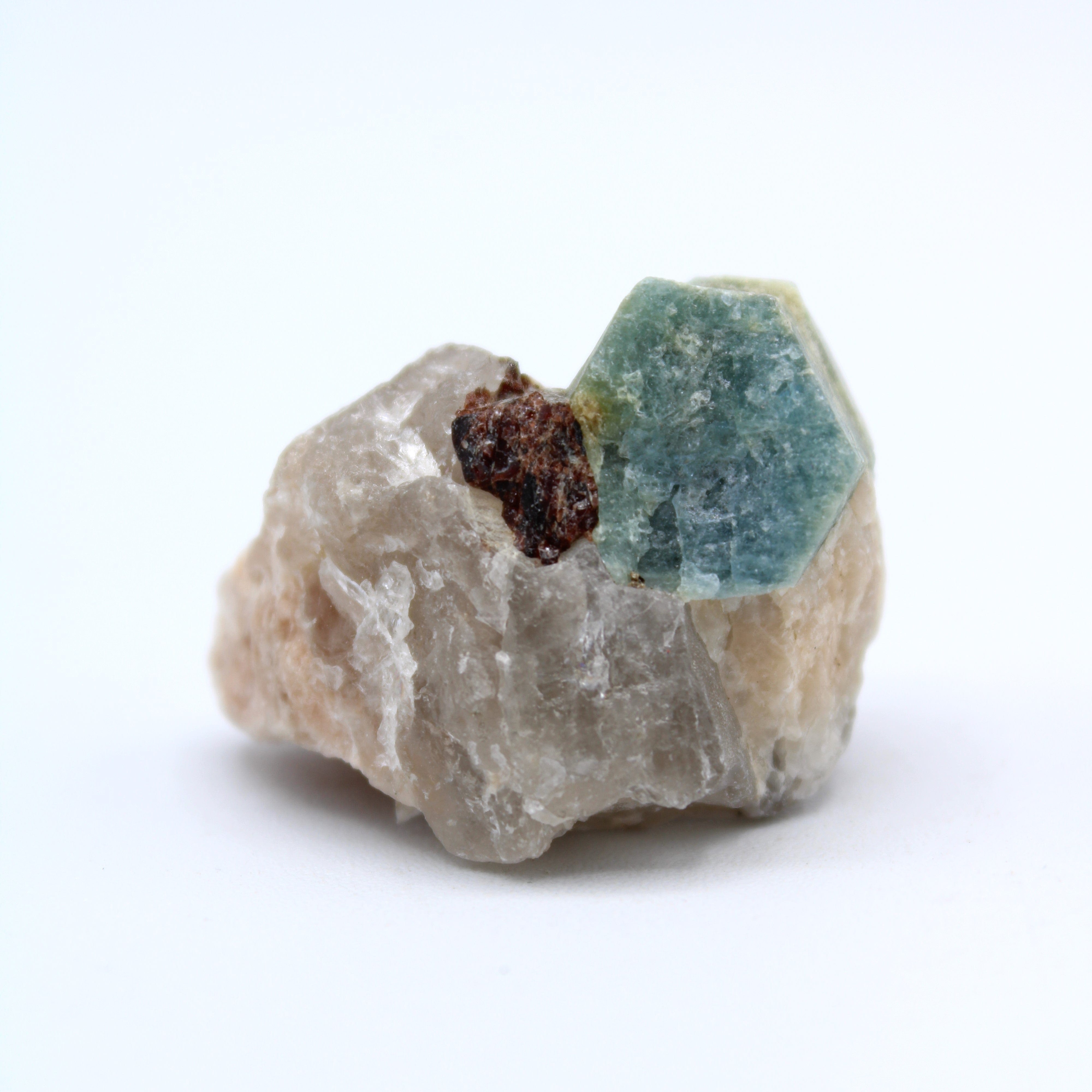 Natural Aquamarine Crystal Specimen - Raw Gemstone for Collectors, Healing & Jewelry Making - Perfect for Meditation, Home Decor & Gifts